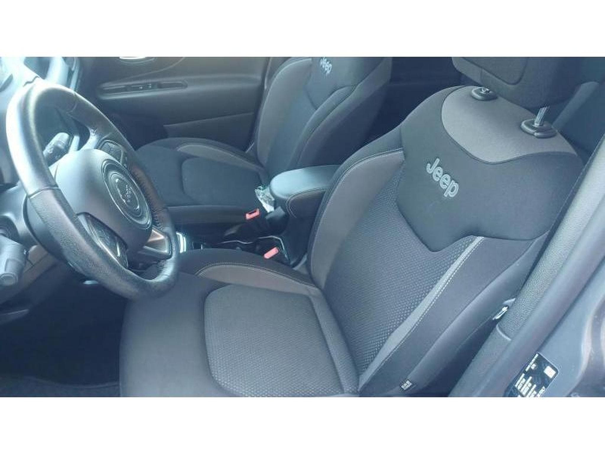 Jeep Renegade axt23 (2022) - Photo 11