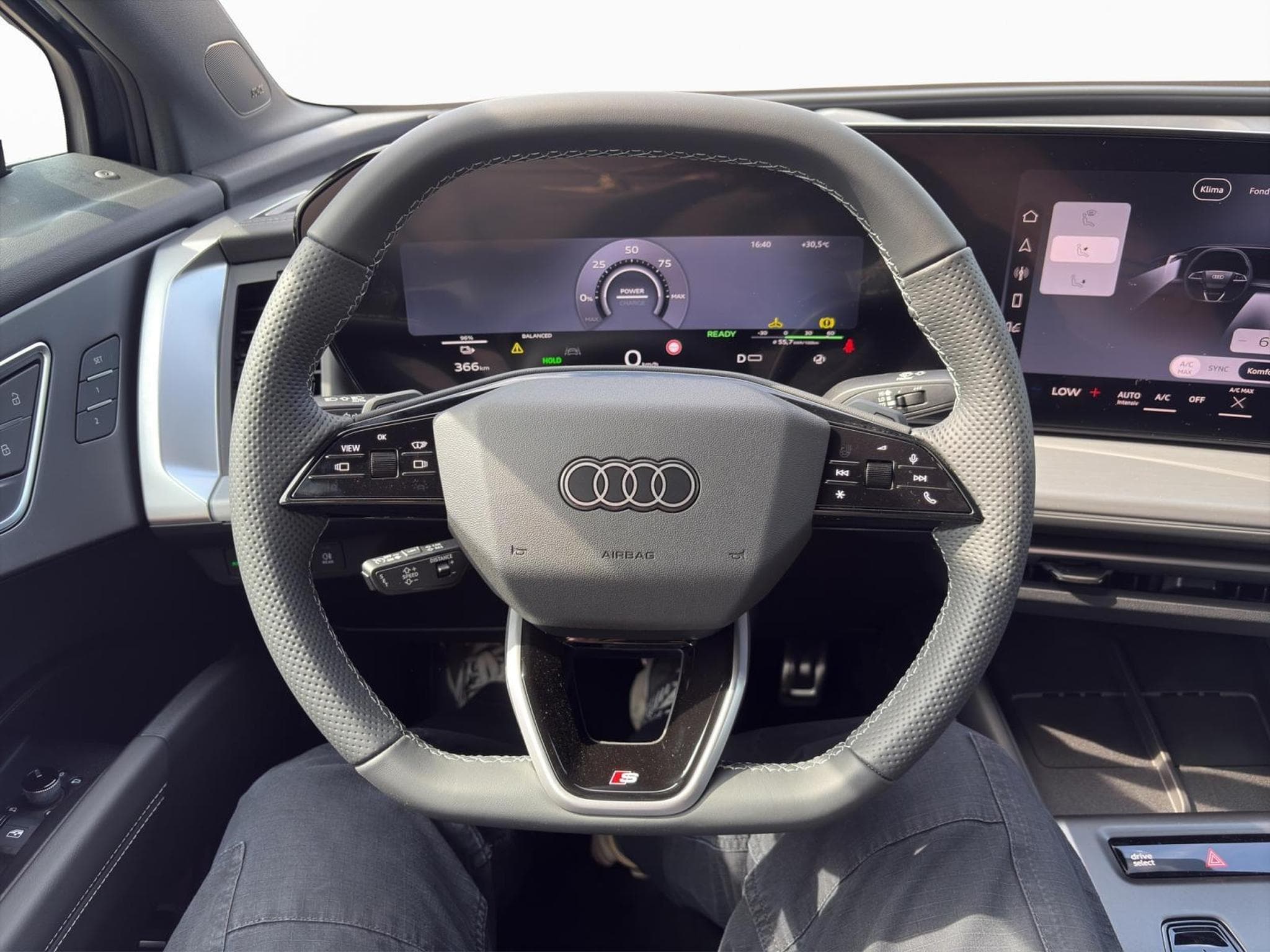 Audi Q4 e-tron Sportback e-tron performance (2026) - Photo 10
