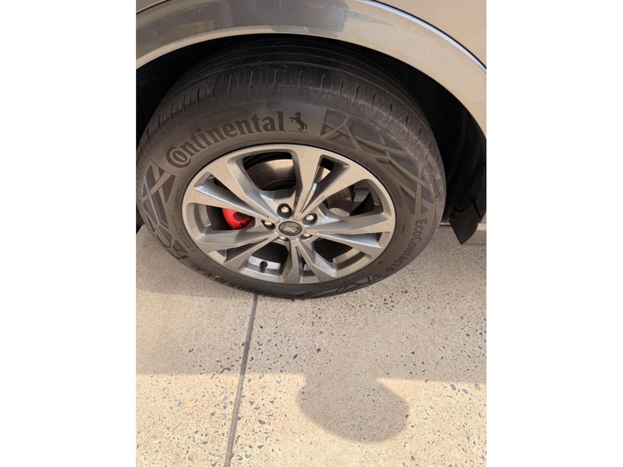 Ford Kuga ST-LINE X (2024) - Foto 3
