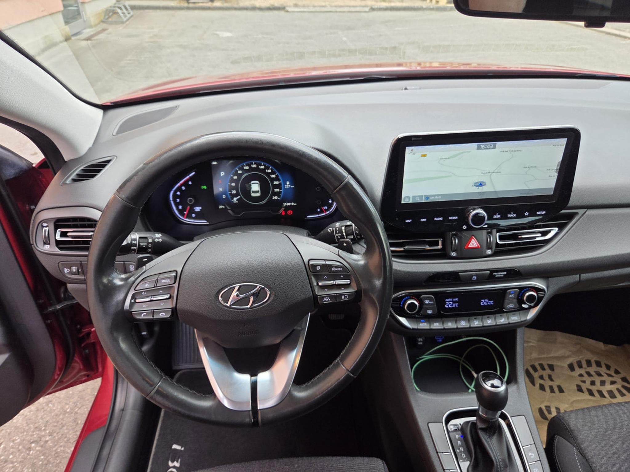 Hyundai i30 SW 1.6 CRDI 136 CV BVA Garantie 12 Mois (2021) - Photo 19