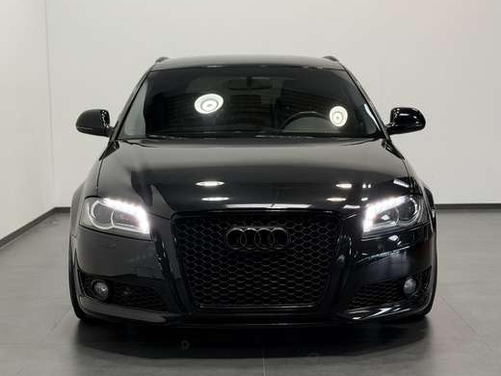 Audi A3 2.0 TDI S line *Tempomat *MMI *APS *Xenon (2010) - Photo 2