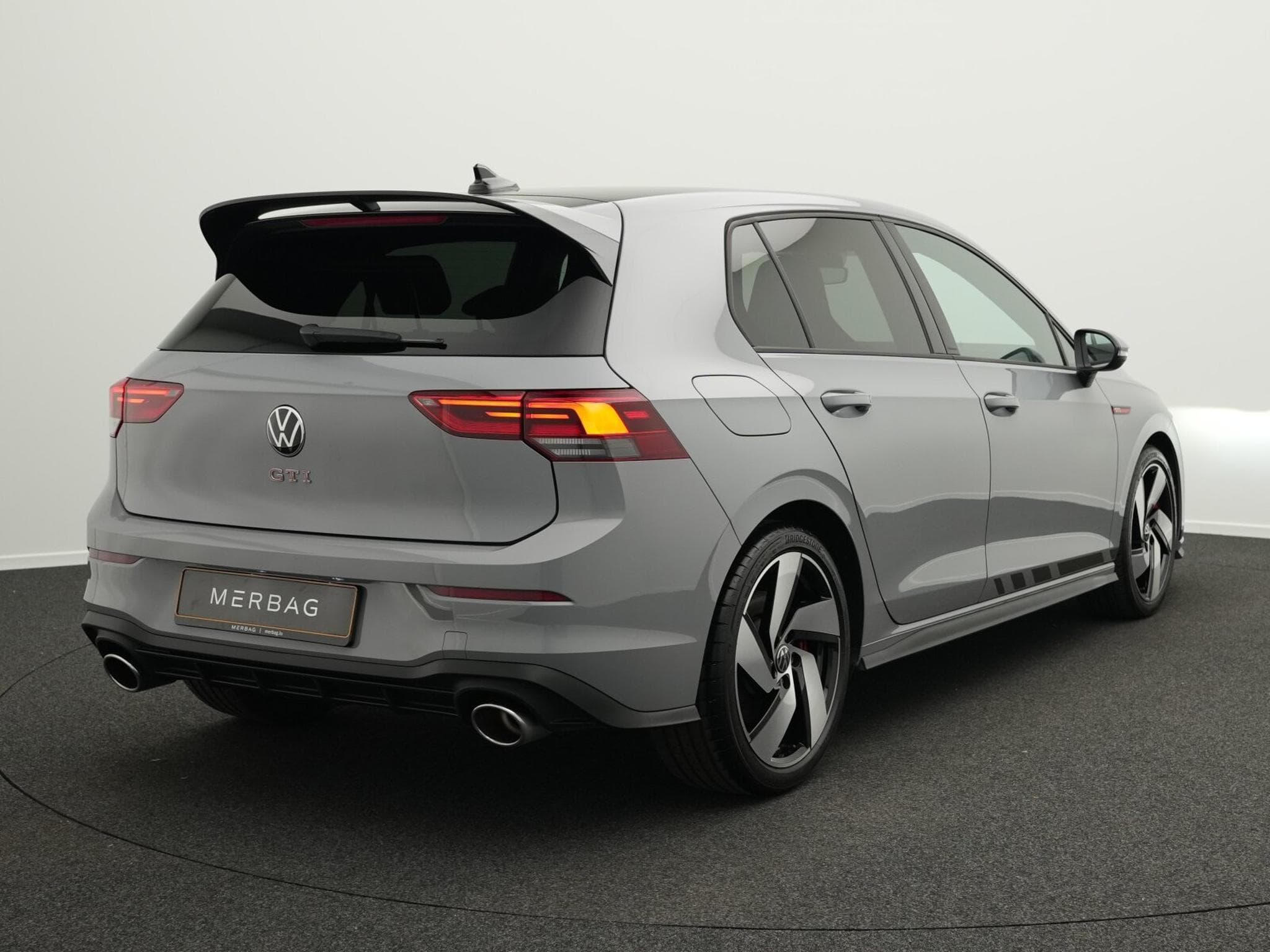 VW Golf VIII 2.0 TSI GTI Clubsport (2024) - Foto 3