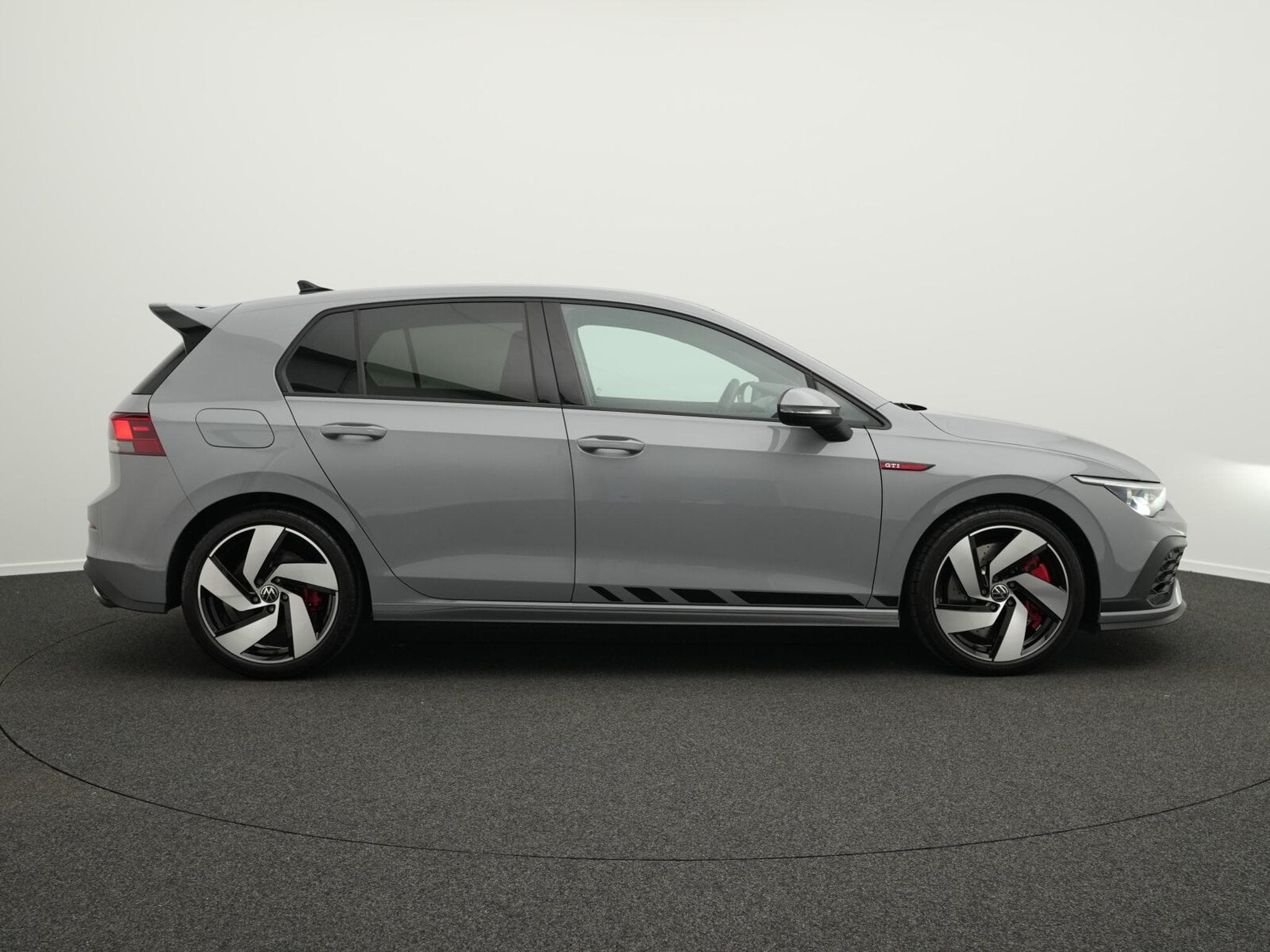 VW Golf VIII 2.0 TSI GTI Clubsport (2024) - Foto 5