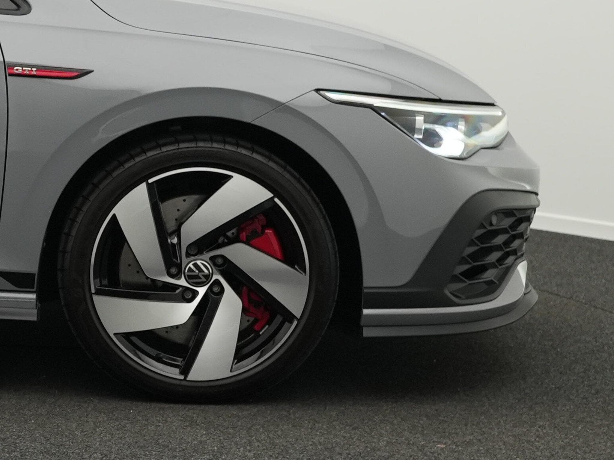 VW Golf VIII 2.0 TSI GTI Clubsport (2024) - Foto 6