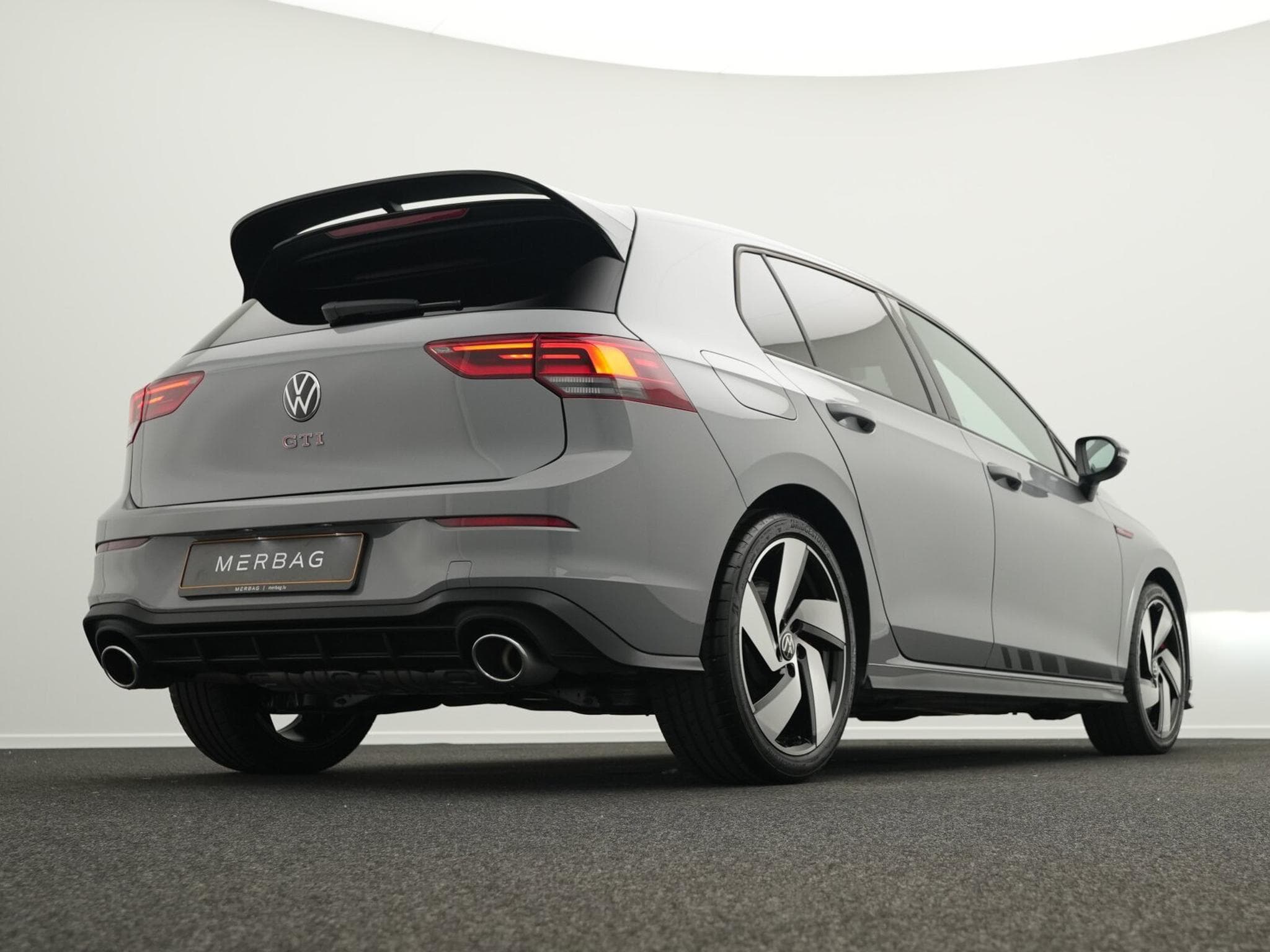 VW Golf VIII 2.0 TSI GTI Clubsport (2024) - Foto 9