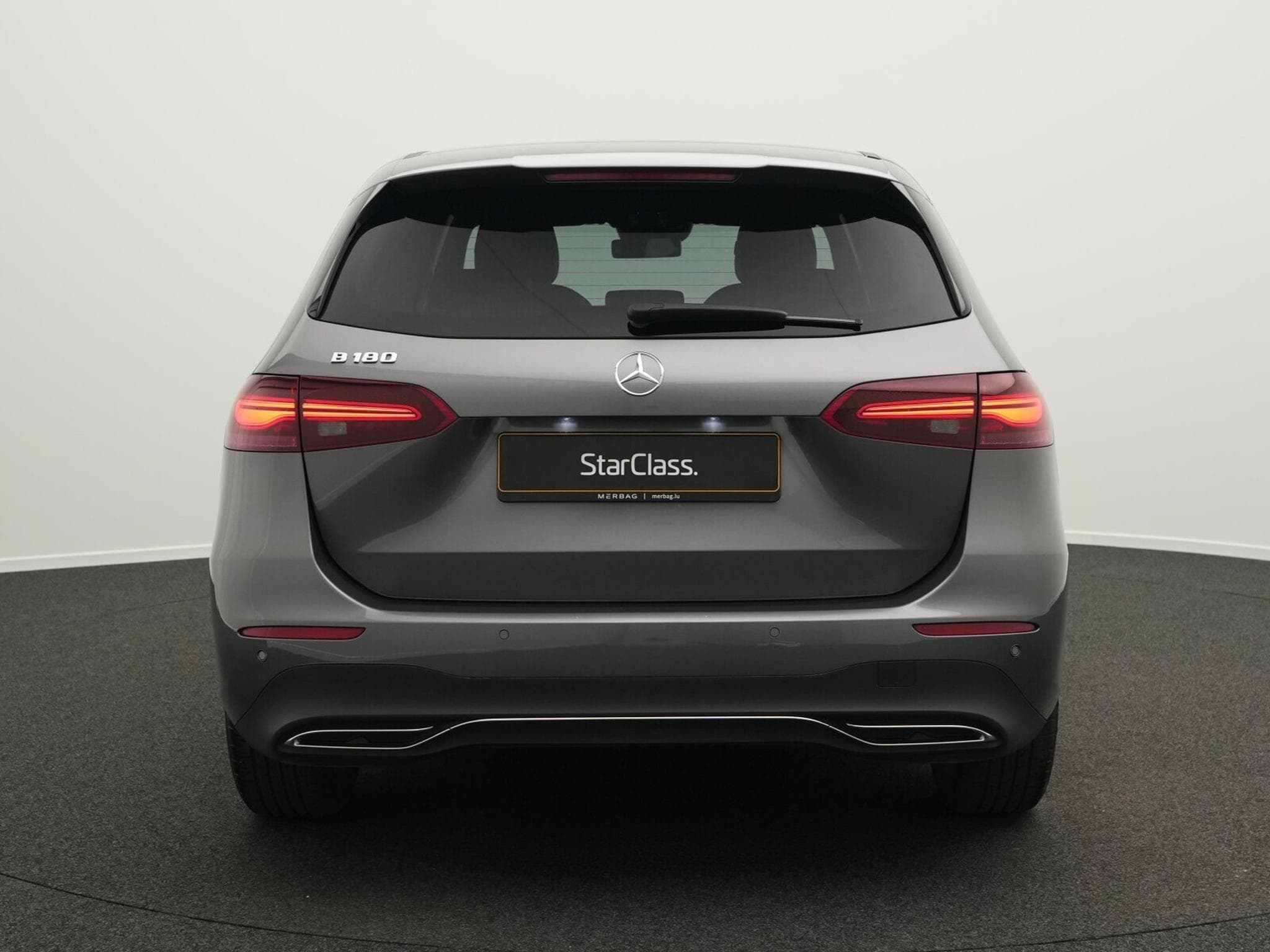 Mercedes B 180 LED+Kamera+Apple+MBUX (2024) - Foto 4