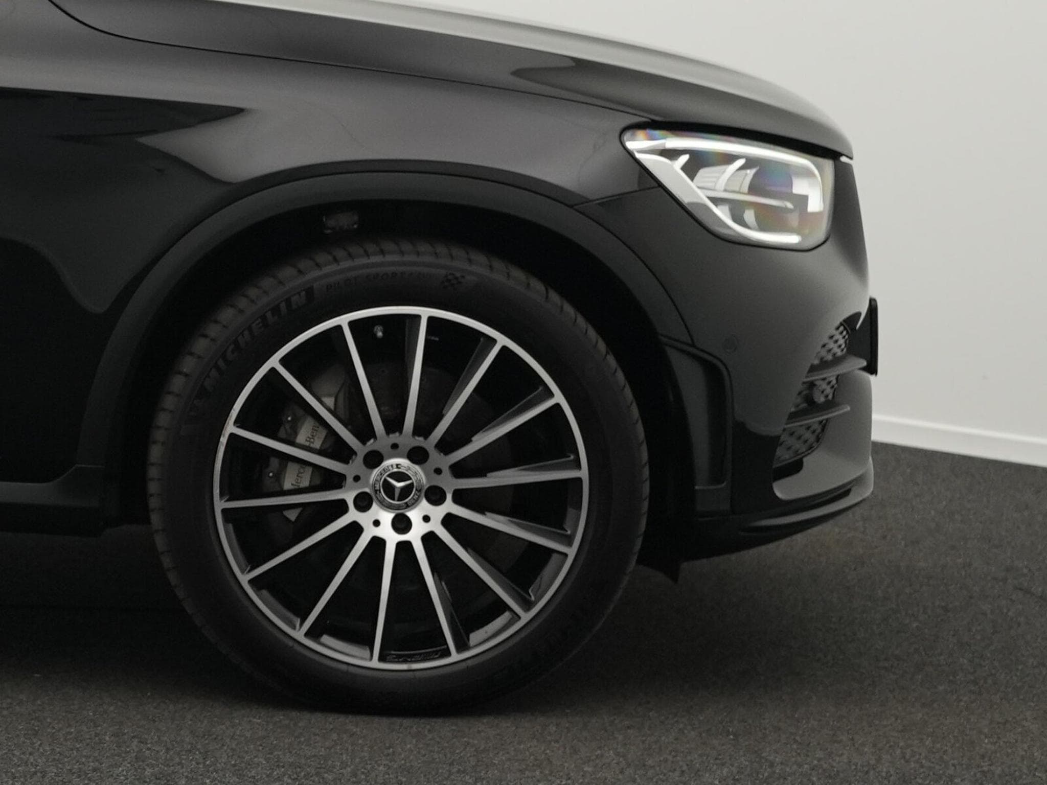 Mercedes GLC 300 d 4MATIC LED+360°+Night+EasyPack (2022) - Foto 6