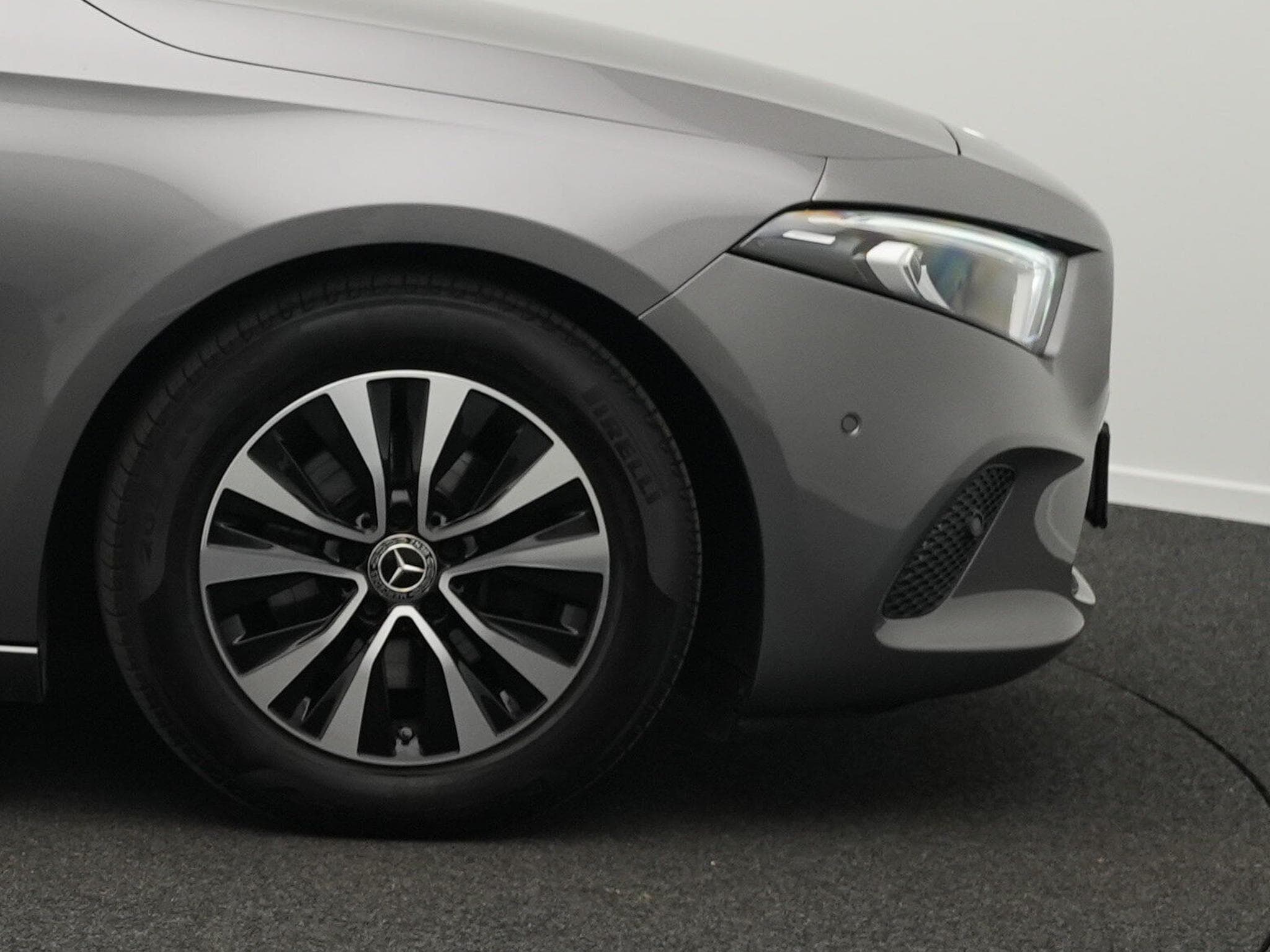 Mercedes A 180 LED+Kamera+MBUX (2022) - Foto 6