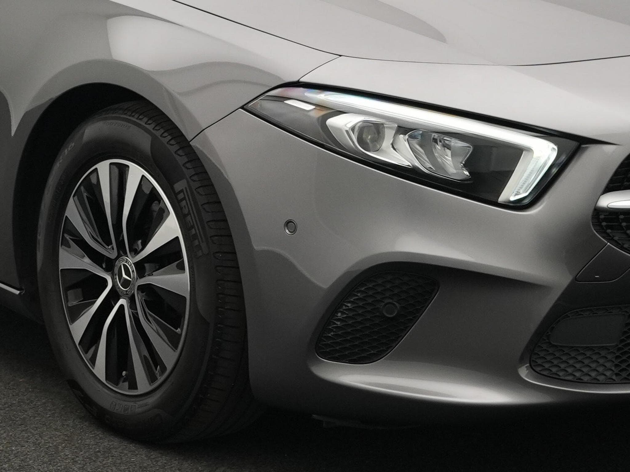 Mercedes A 180 LED+Kamera+MBUX (2022) - Foto 7
