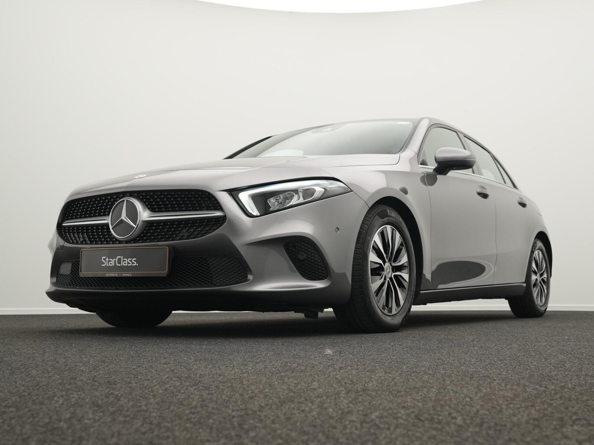Mercedes A 180 LED+Kamera+MBUX (2022) - Foto 8