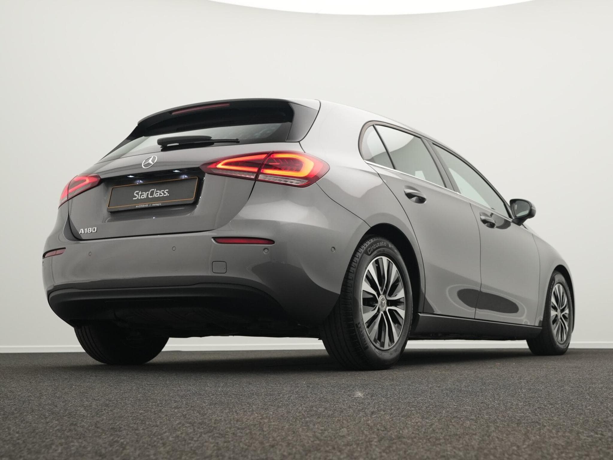Mercedes A 180 LED+Kamera+MBUX (2022) - Foto 9