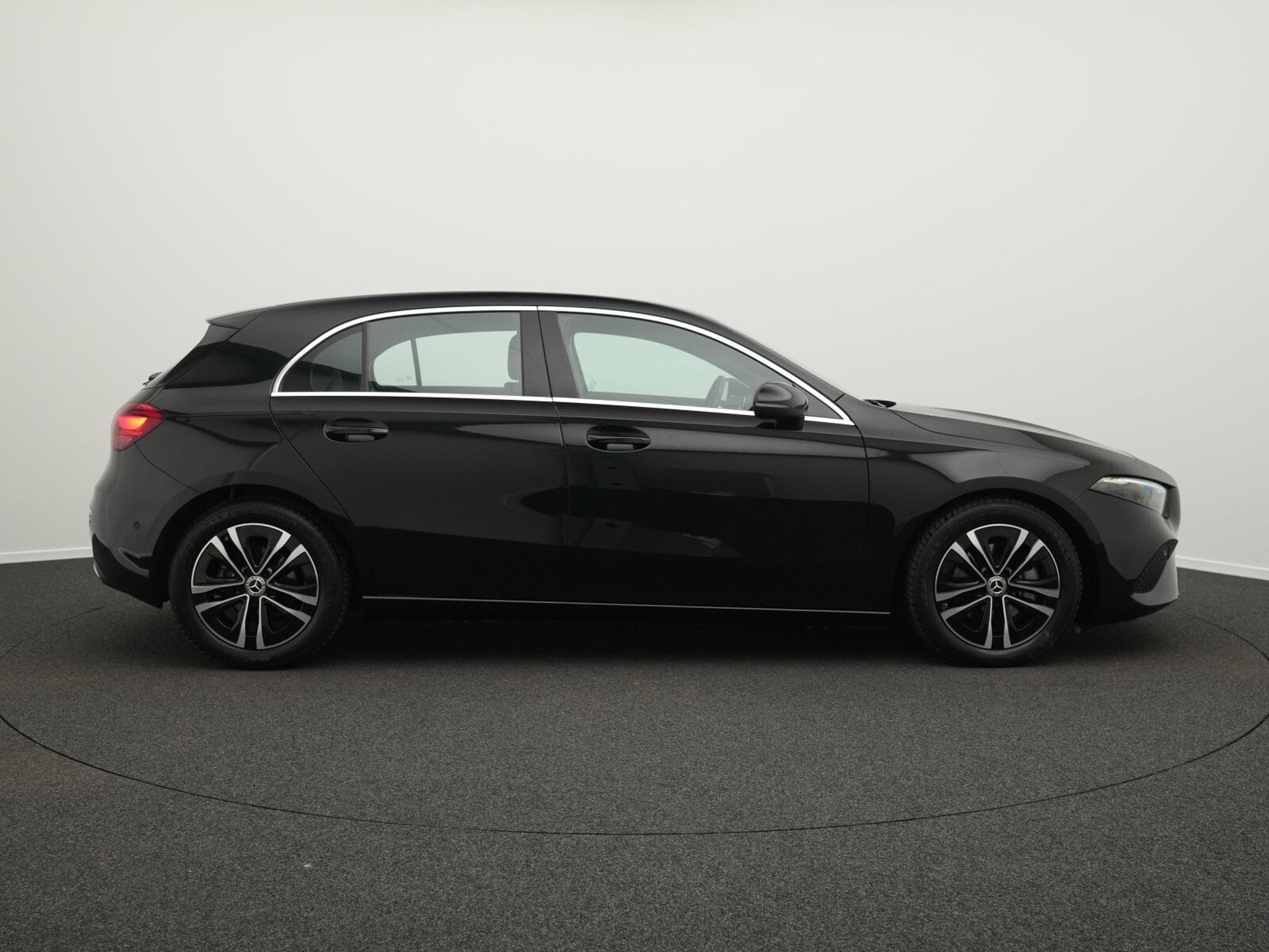 Mercedes A 180 d Progressive LED+Kamera+MBUX+Apple (2025) - Foto 5