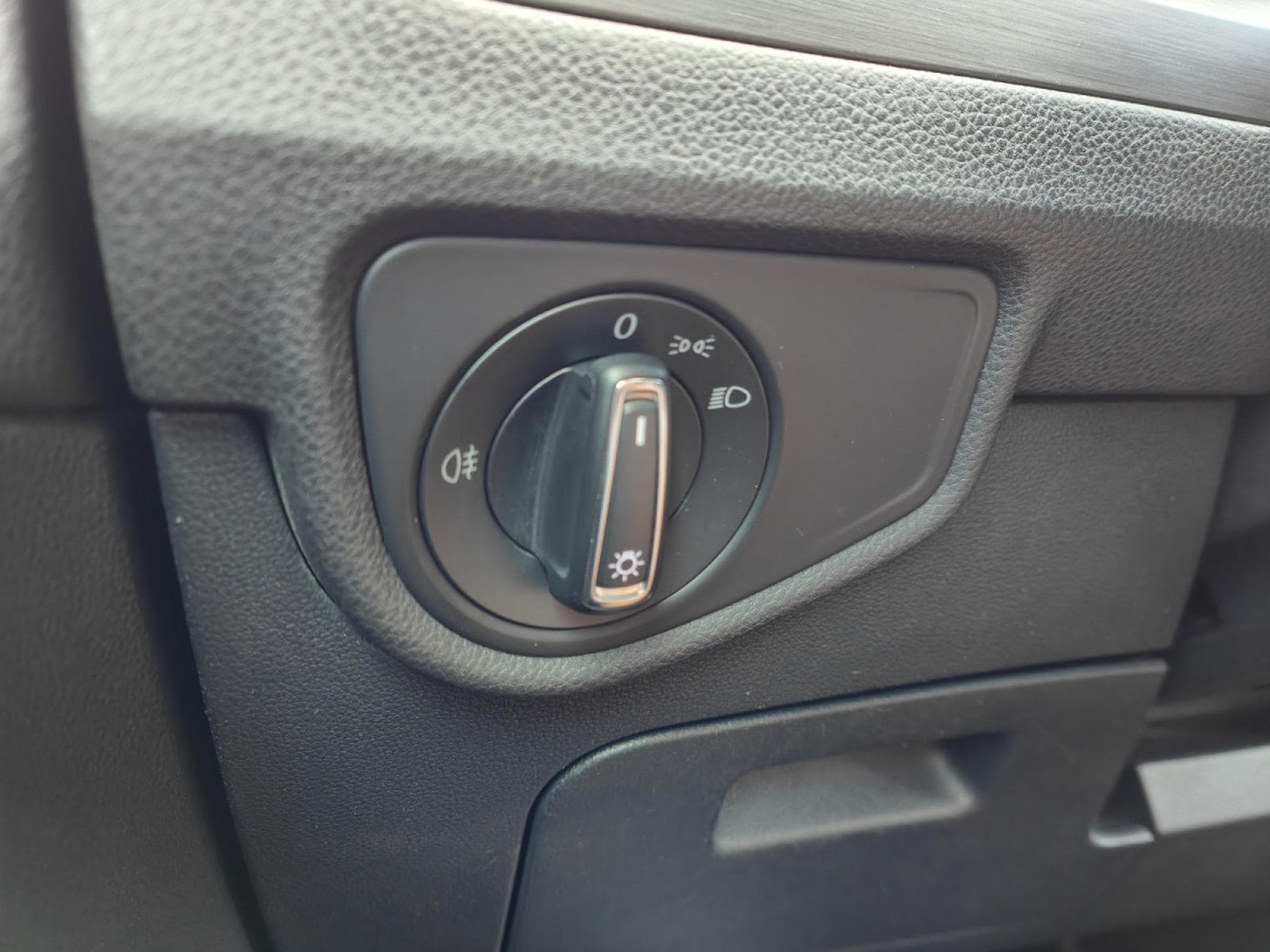 VW Touran 1.6 TDI HIGHLINE 7 PLACES GPS BLUETOOTH RADAR AV/ARR (2018) - Photo 22