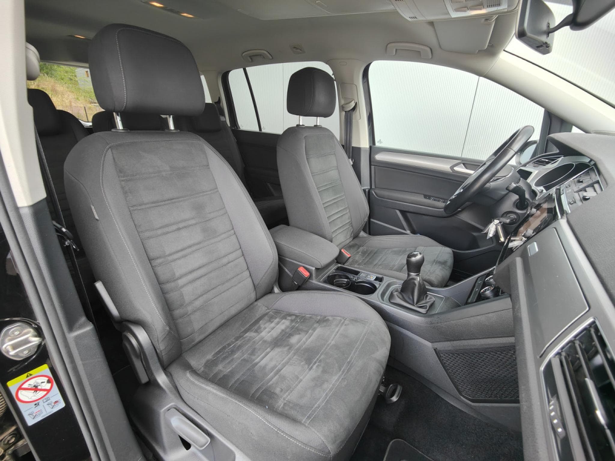 VW Touran 1.6 TDI HIGHLINE 7 PLACES GPS BLUETOOTH RADAR AV/ARR (2018) - Photo 7