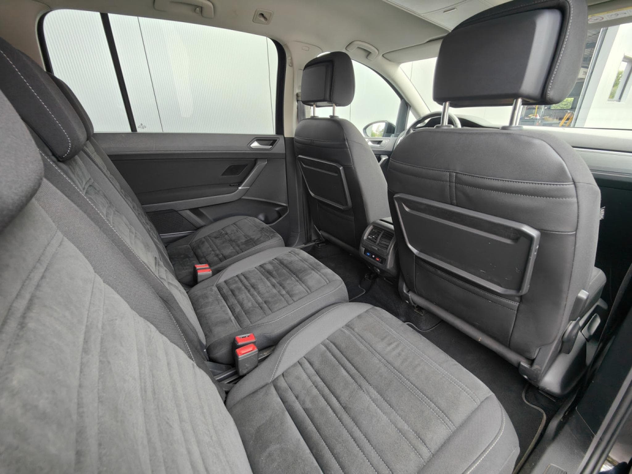 VW Touran 1.6 TDI HIGHLINE 7 PLACES GPS BLUETOOTH RADAR AV/ARR (2018) - Photo 8