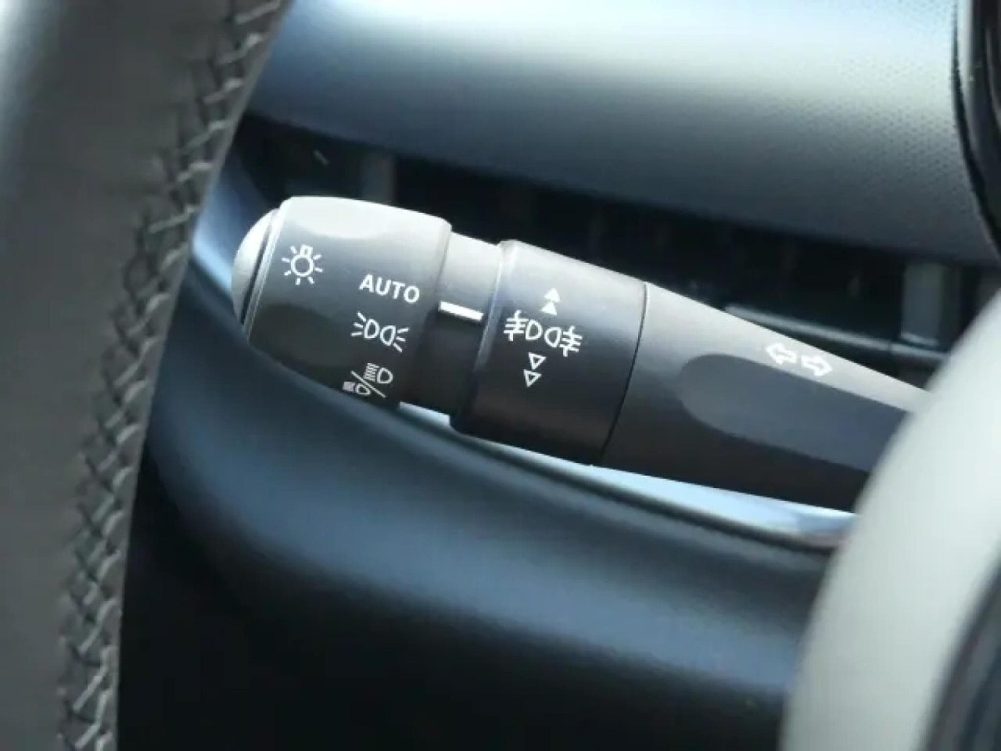 Fiat 600 HYBRID SPORT 1.2 (2026) - Photo 16
