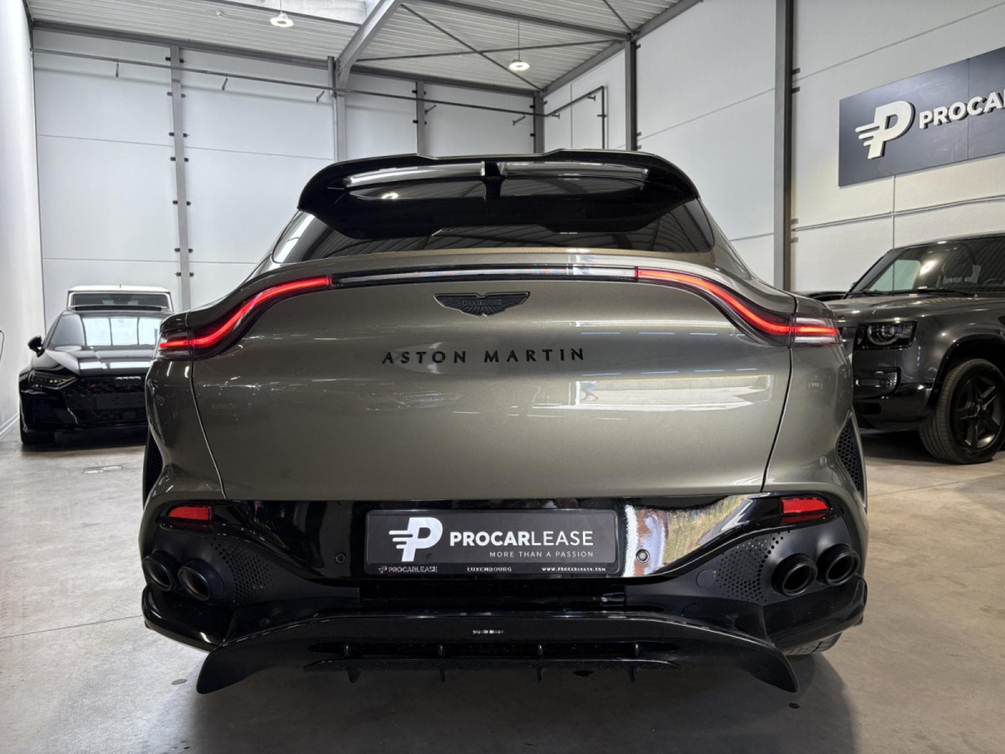 Aston-Martin DBX ASTON MARTIN DBX707 °FACELIFT° 4.0 V8 BITURBO – FULL CARBON (2025) - Photo 15
