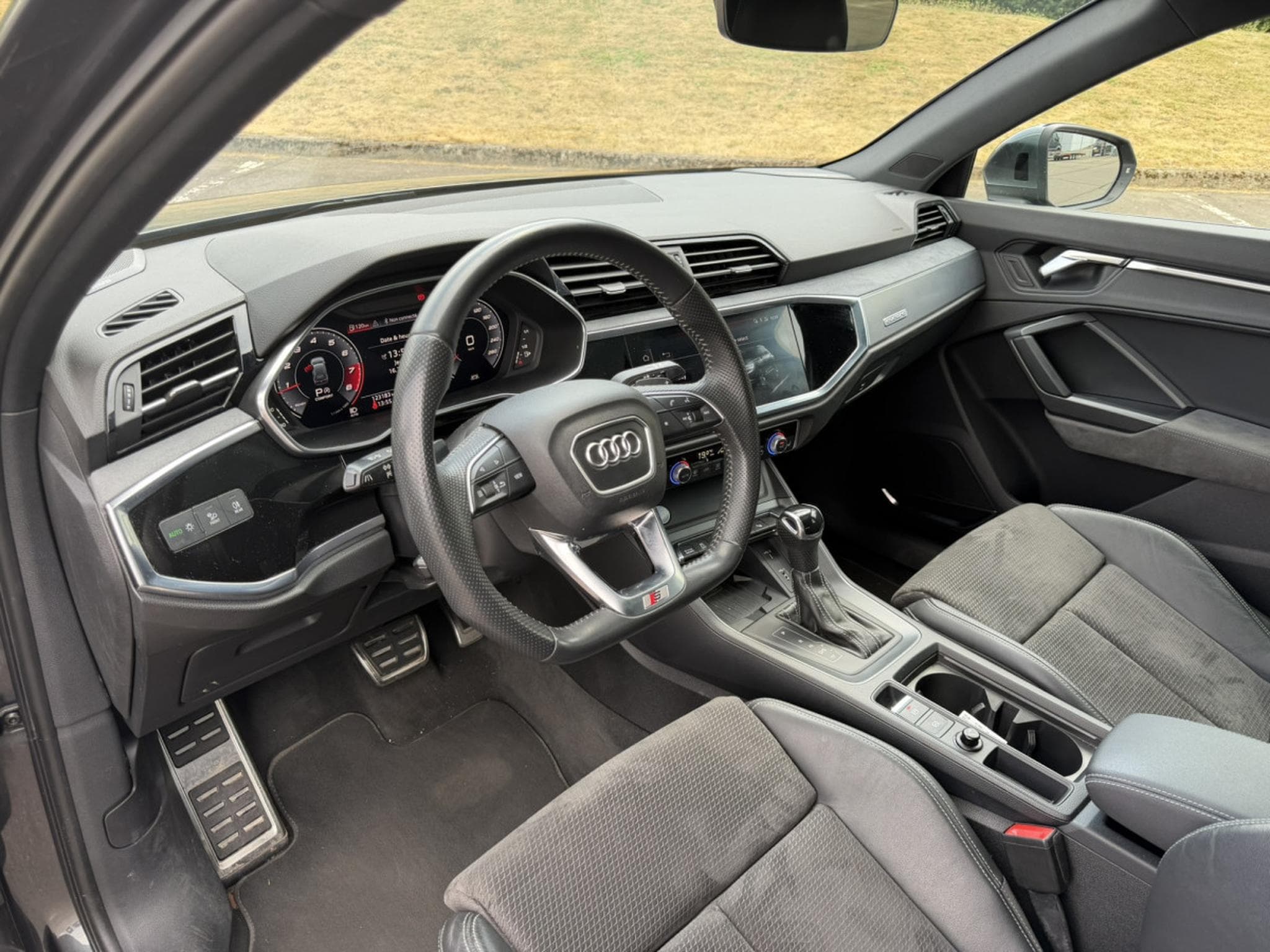 Audi Q3 S-Line 45 TFSI Quattro S Tronic - B&O - Panoramic Roof - Mat (2019) - Photo 9