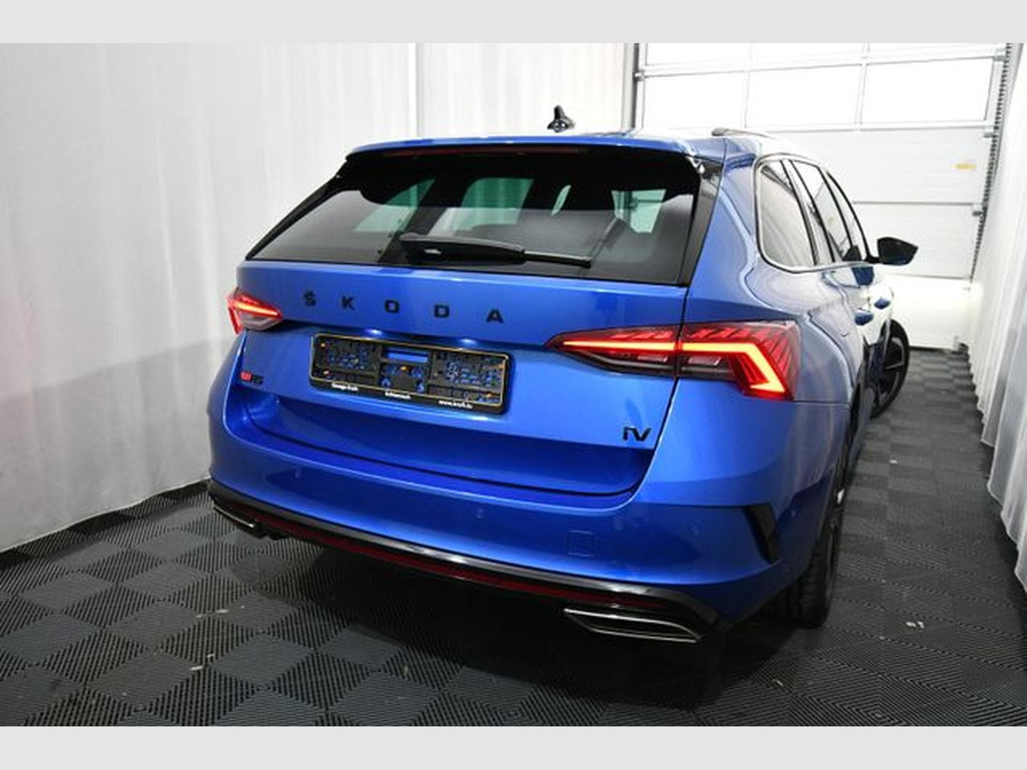 Skoda Octavia Octavia Combi RS iV PHEV, Navi, Park A., ACC (2020) - Photo 3