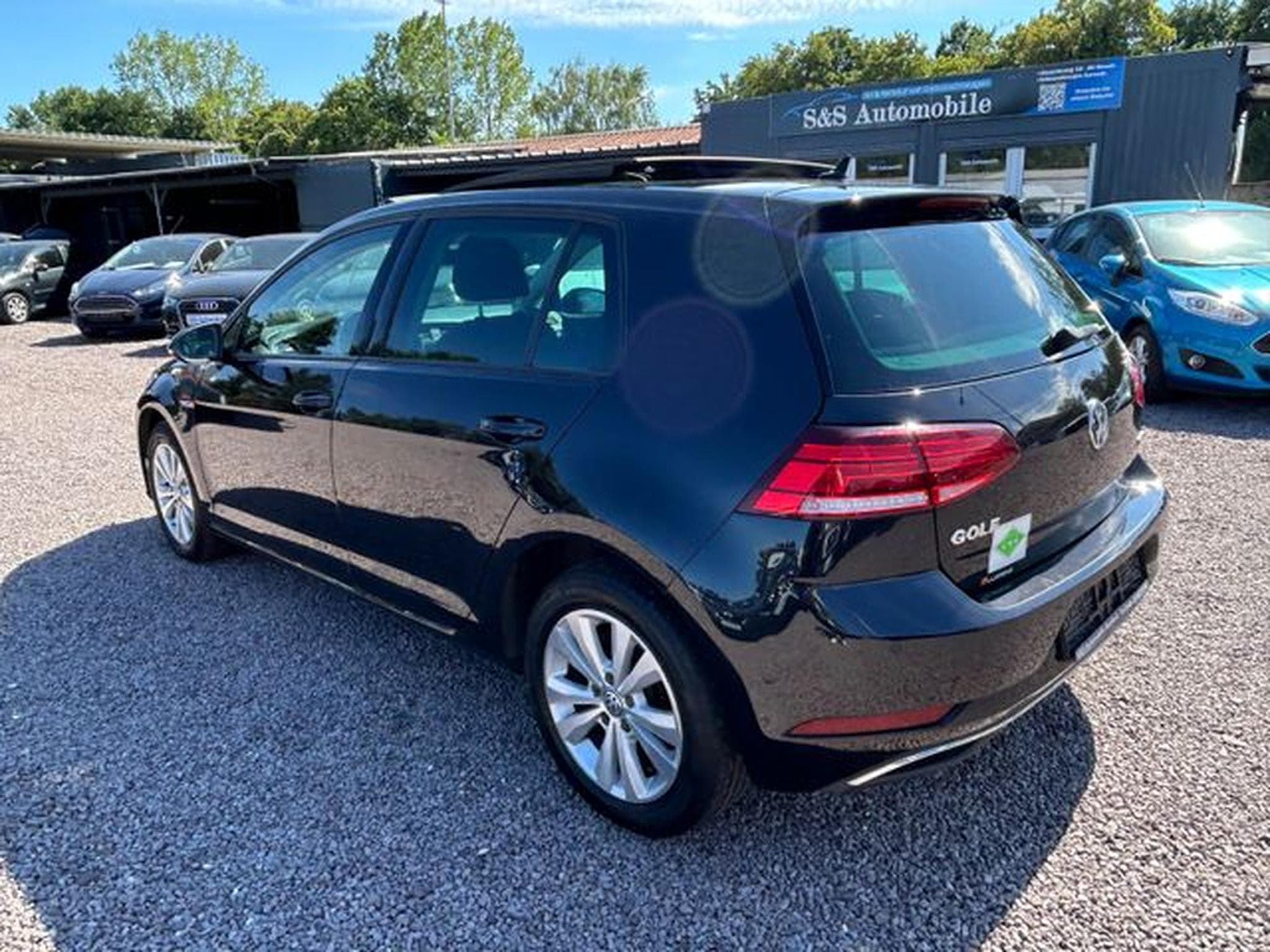 VW Golf Golf VII Lim. BlueMotion TGI *Navi*Panorama*Kam (2018) - Photo 6