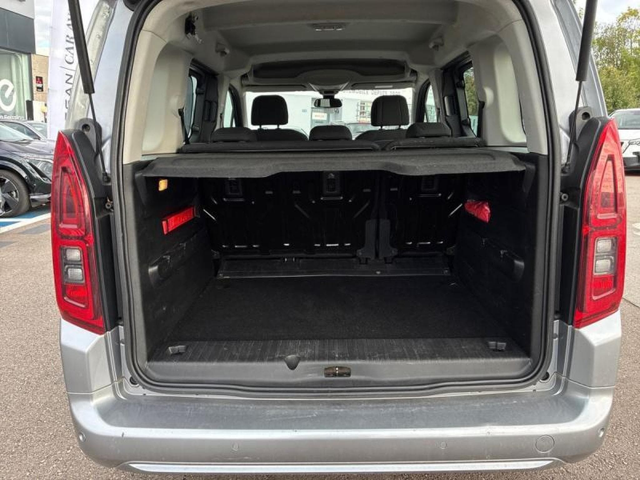 Opel Combo Life E Edition (2020) - Photo 12