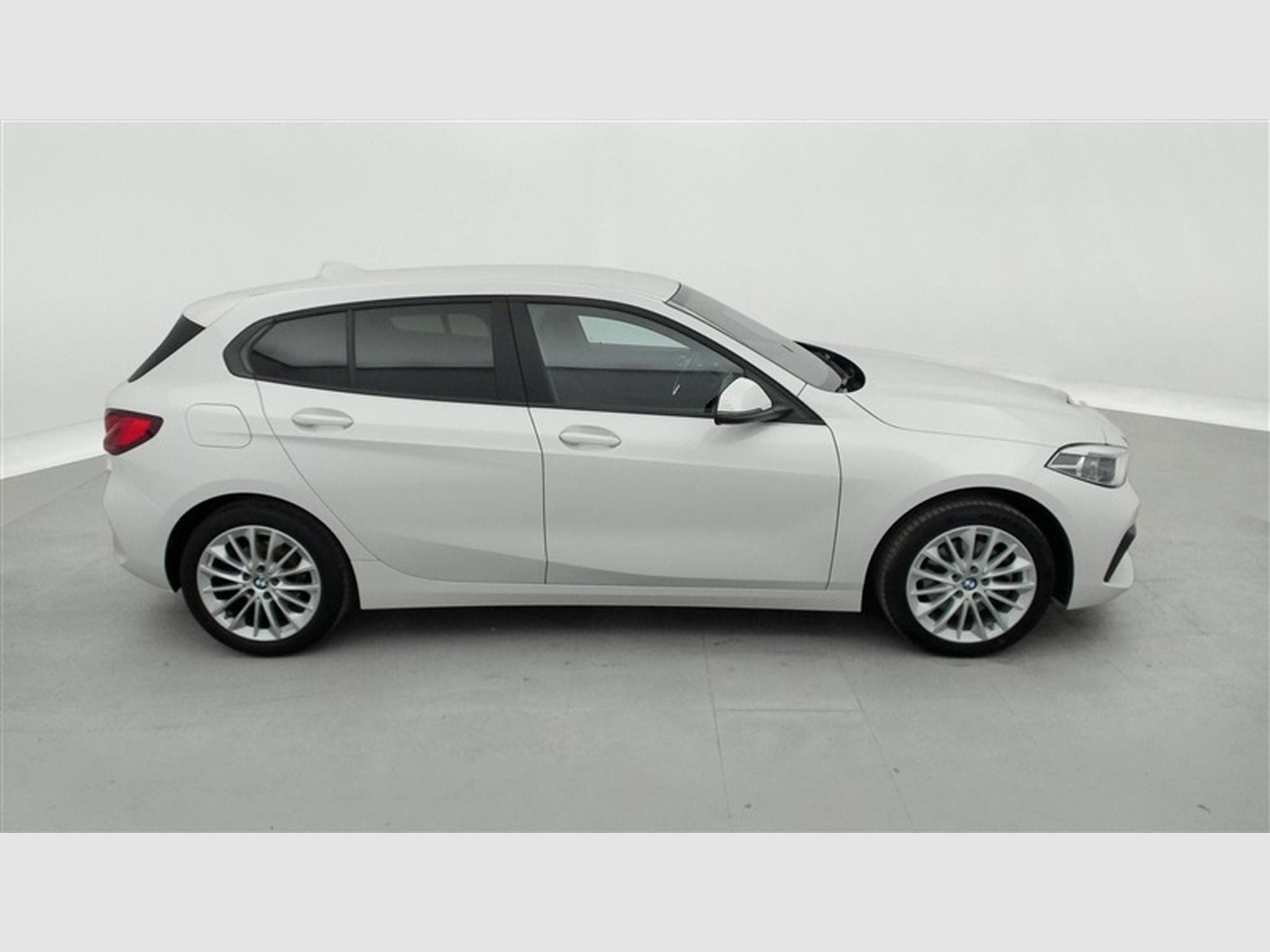 BMW 118 118iA Business Line NAVI/FULL LED/JA17/PDC AV AR (2022) - Photo 24
