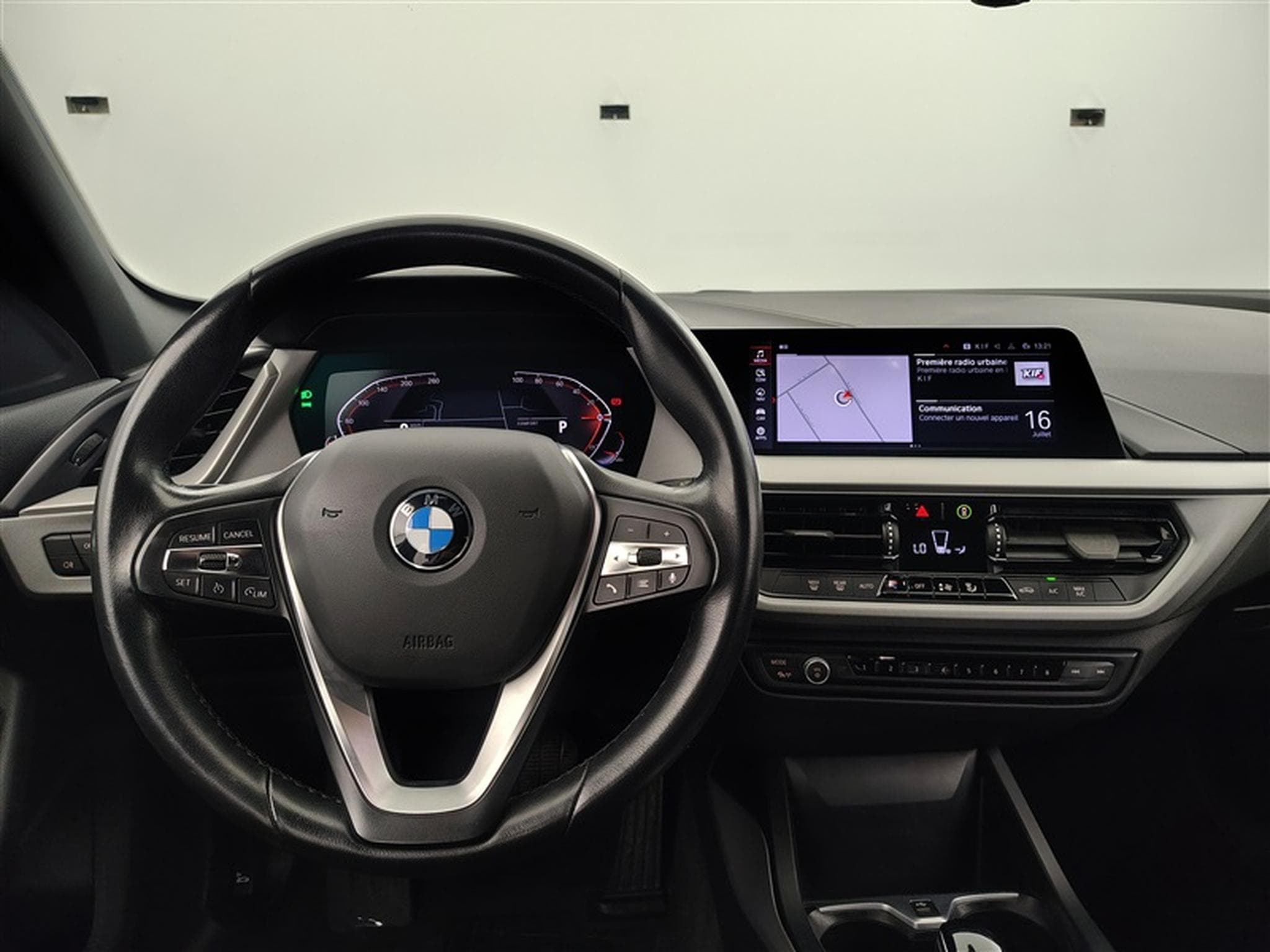 BMW 118 118iA Business Line NAVI/FULL LED/JA17/PDC AV AR (2022) - Photo 9