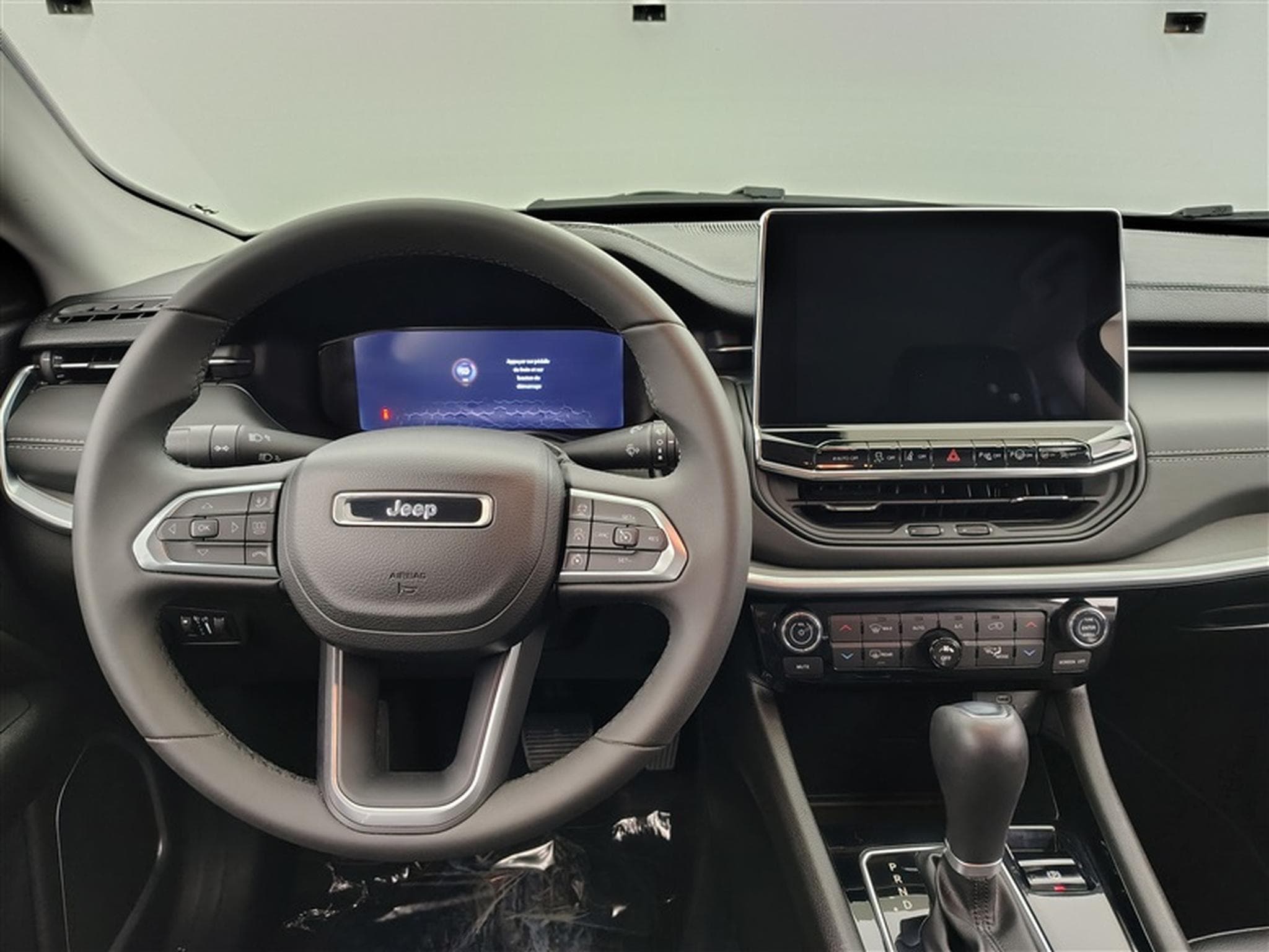 Jeep Compass 1.5 Turbo MHEV Altitude DCT  S-CUIR / CARPLAY / CAMERA (2025) - Photo 9