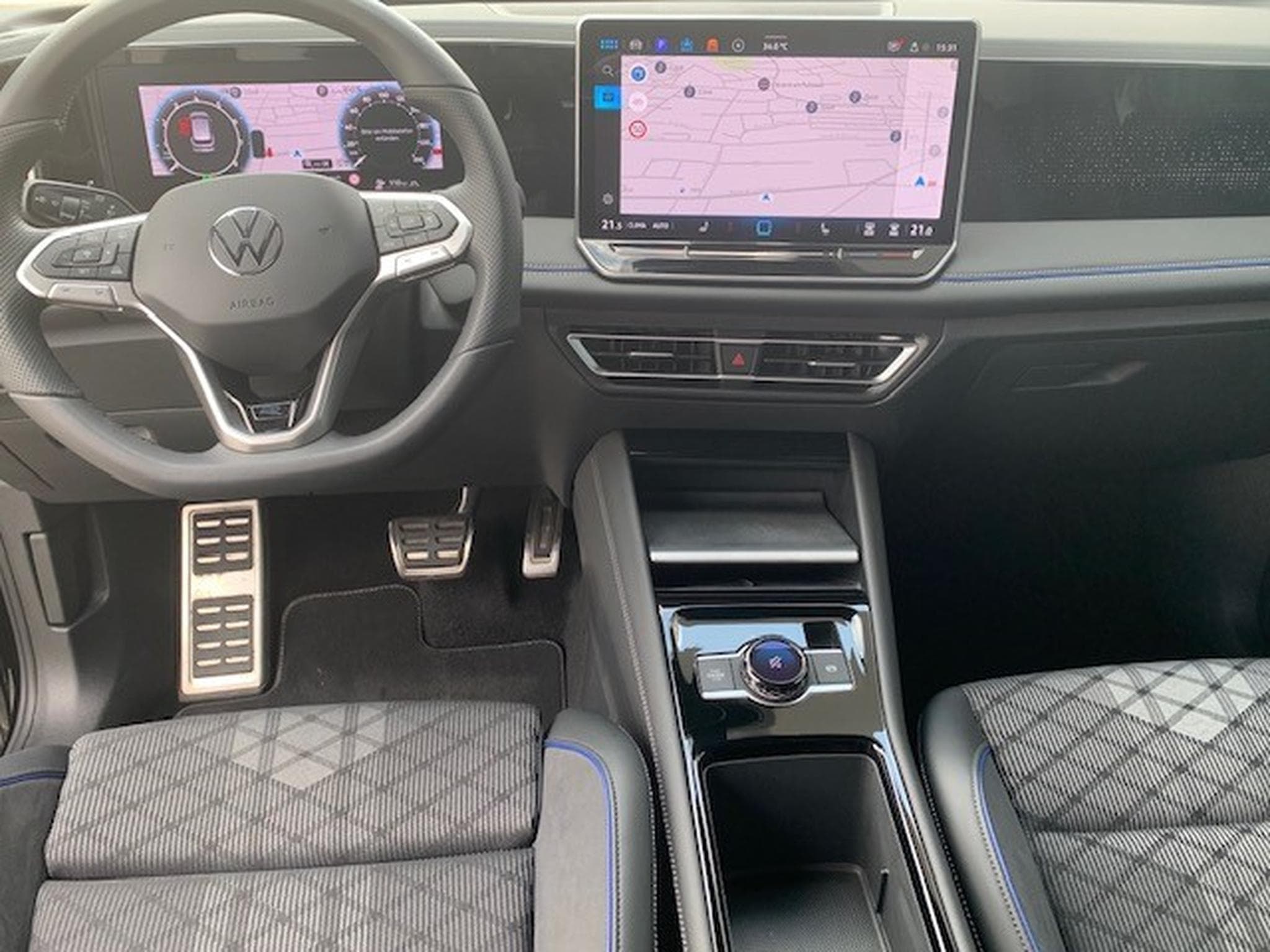 VW Tiguan R-LINE BLACK STYLE 2.0TSI 265CV 4MOTION DSG7 (2025) - Foto 3