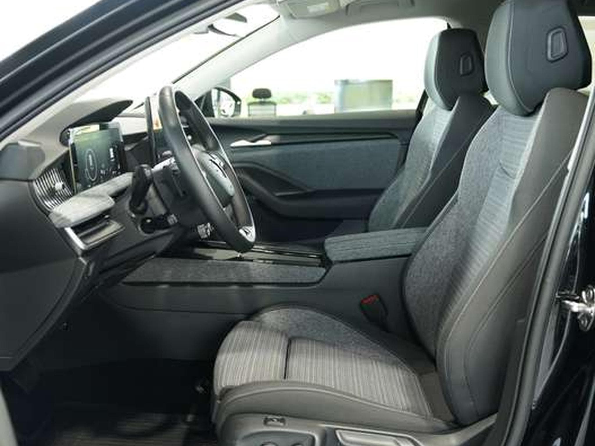 Skoda Superb 1.5 TSI DSG 2.Hand *Kamera *LED *Tempomat (2024) - Foto 21