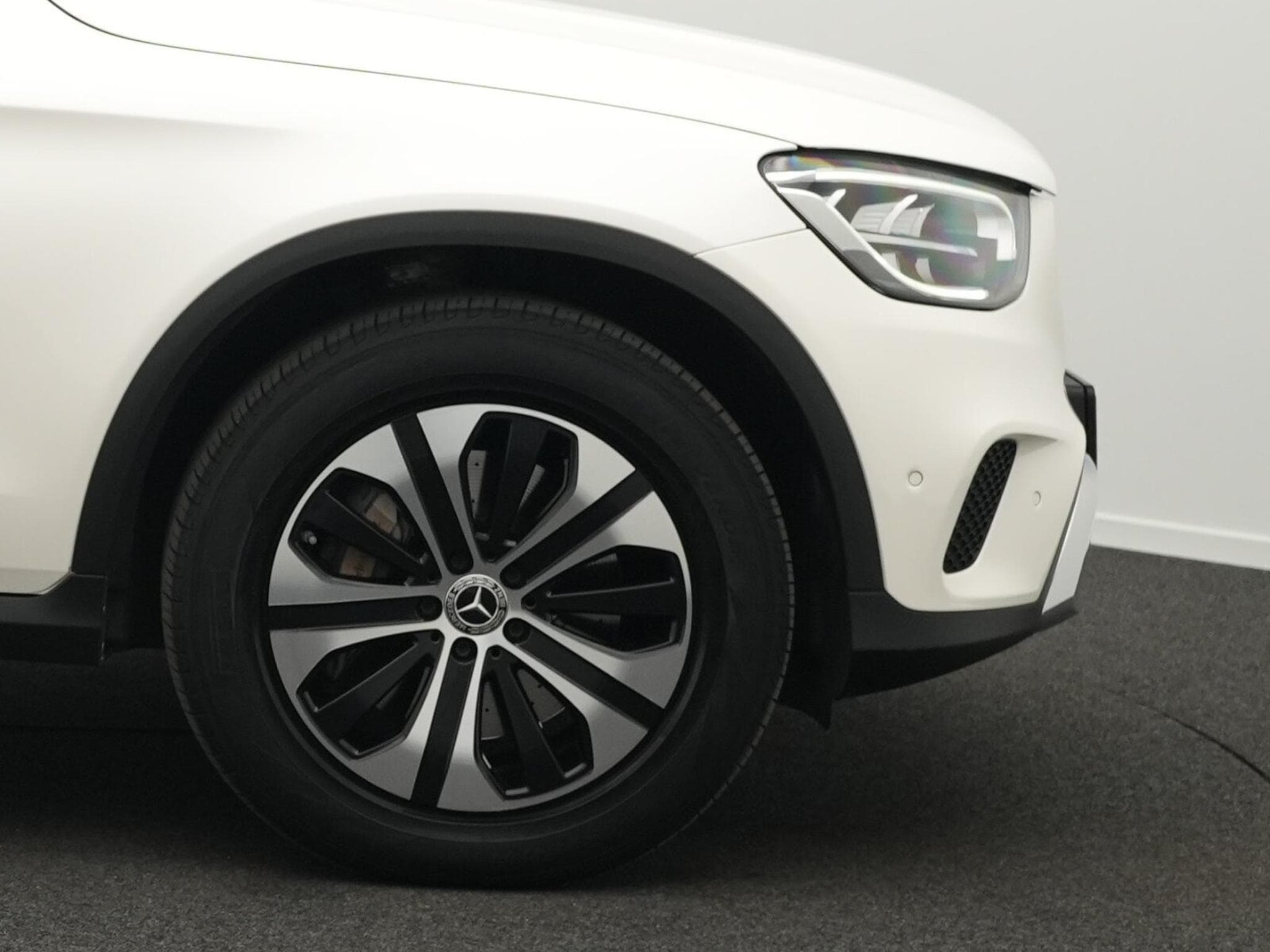 Mercedes GLC 400 d 4MATIC AMG-Line (2022) - Foto 8