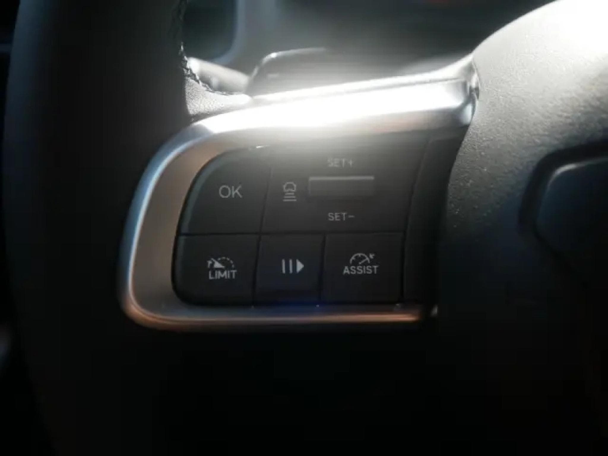 Jeep Avenger THE NORTH FACE 4xe HYBRID (2026) - Photo 14