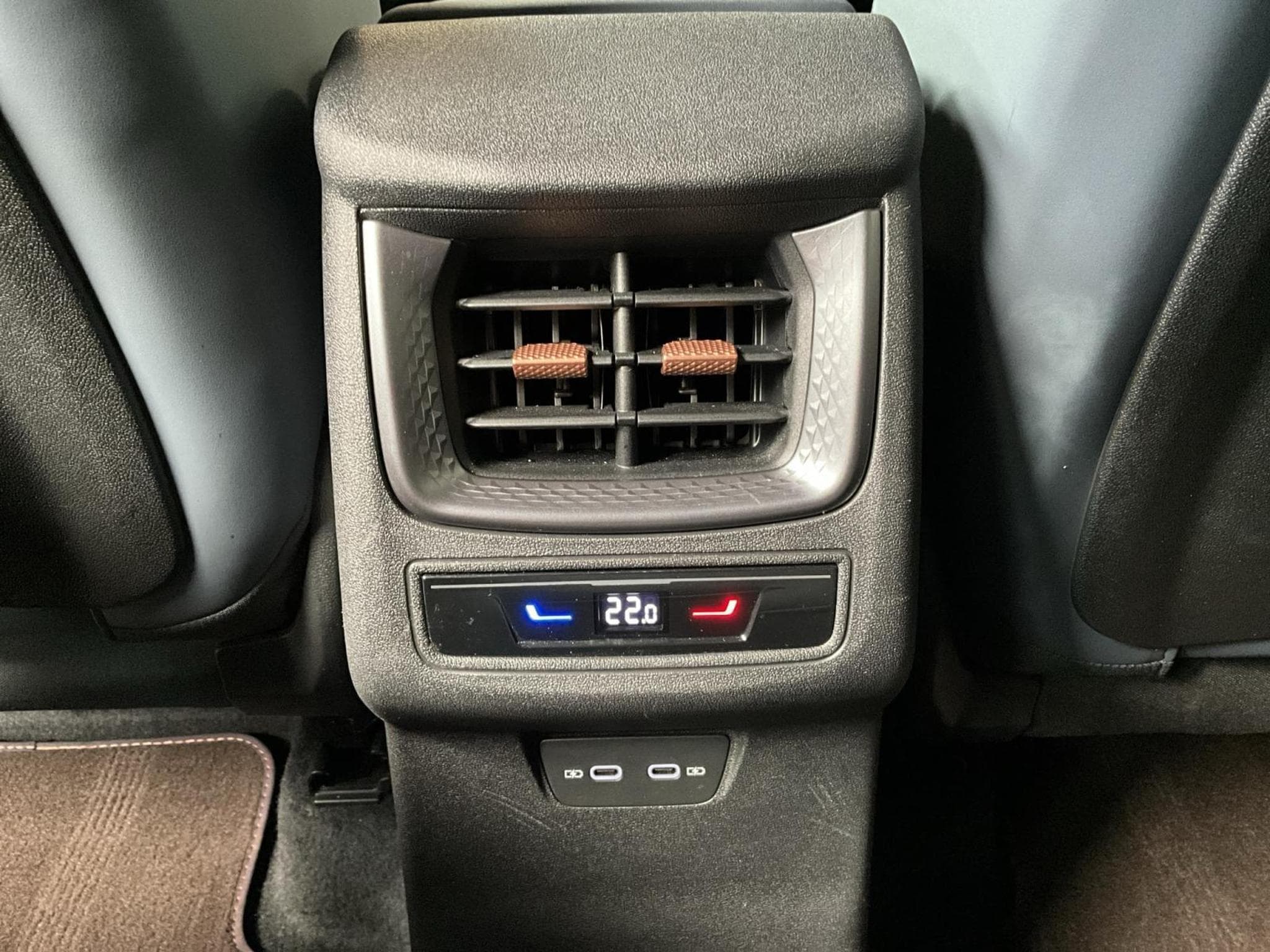 Cupra Terramar DSG+Digi.-Drive+RearView+LED (2025) - Photo 18