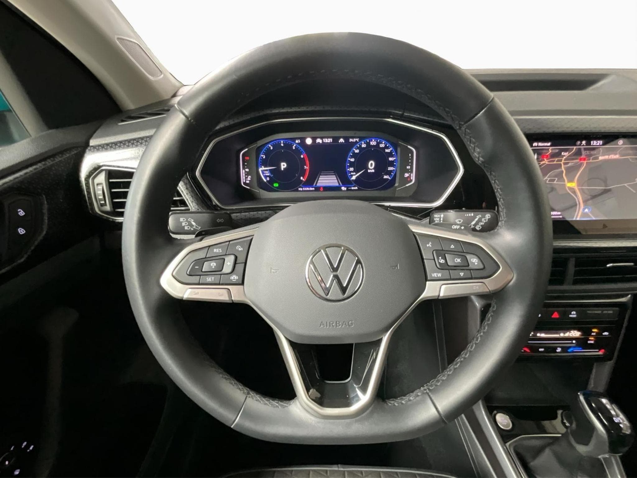 VW T-Cross Style+DSG+R-line+LM17+P.Tech+Keyless (2022) - Photo 10