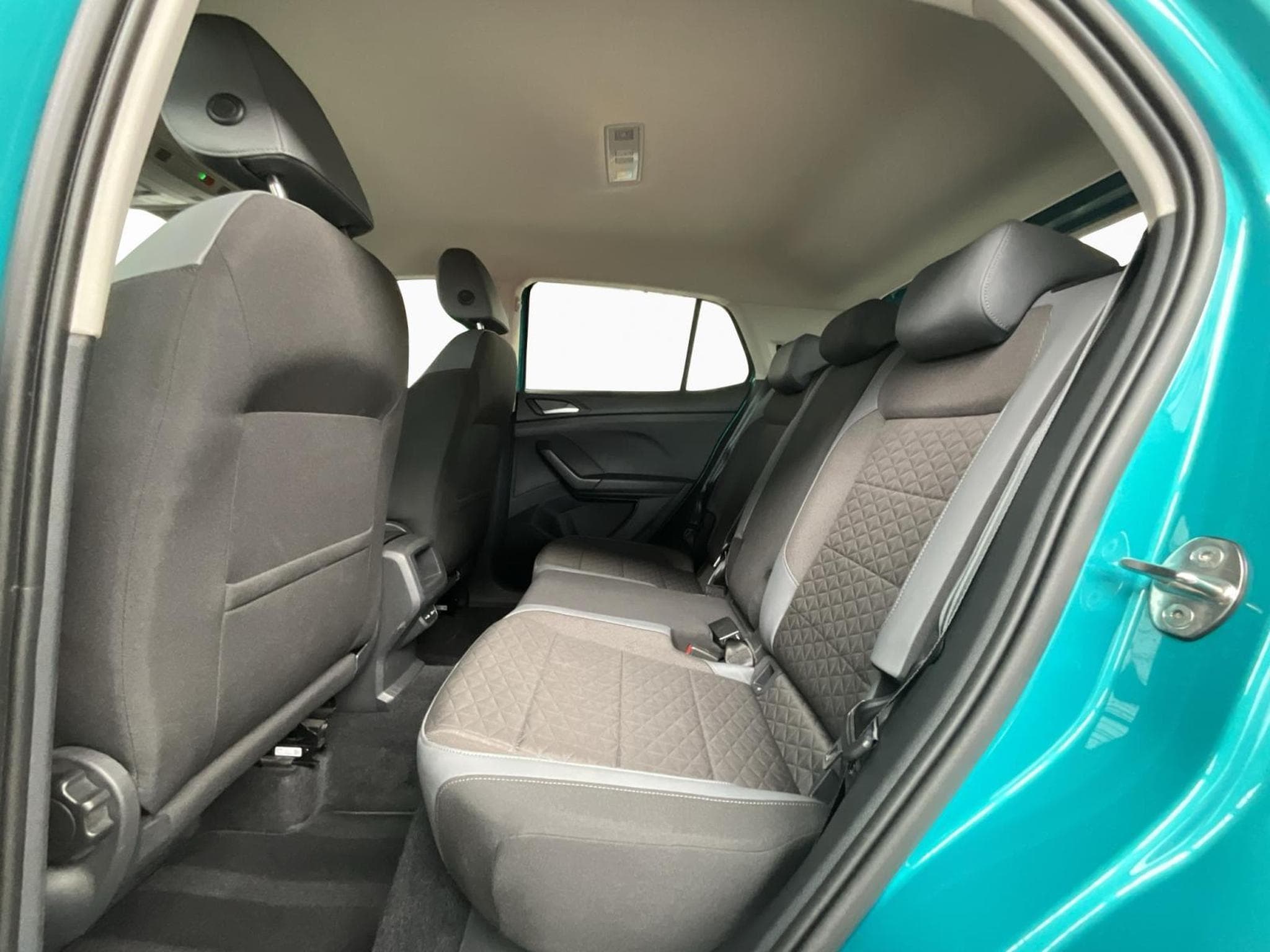 VW T-Cross Style+DSG+R-line+LM17+P.Tech+Keyless (2022) - Photo 15