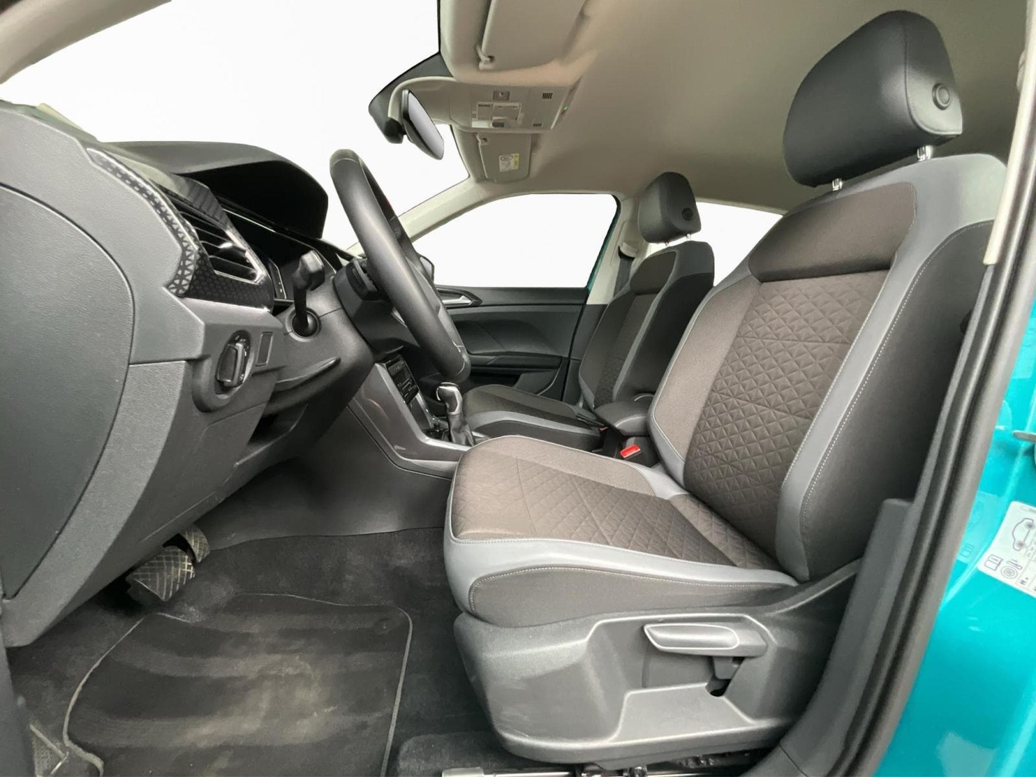 VW T-Cross Style+DSG+R-line+LM17+P.Tech+Keyless (2022) - Photo 9