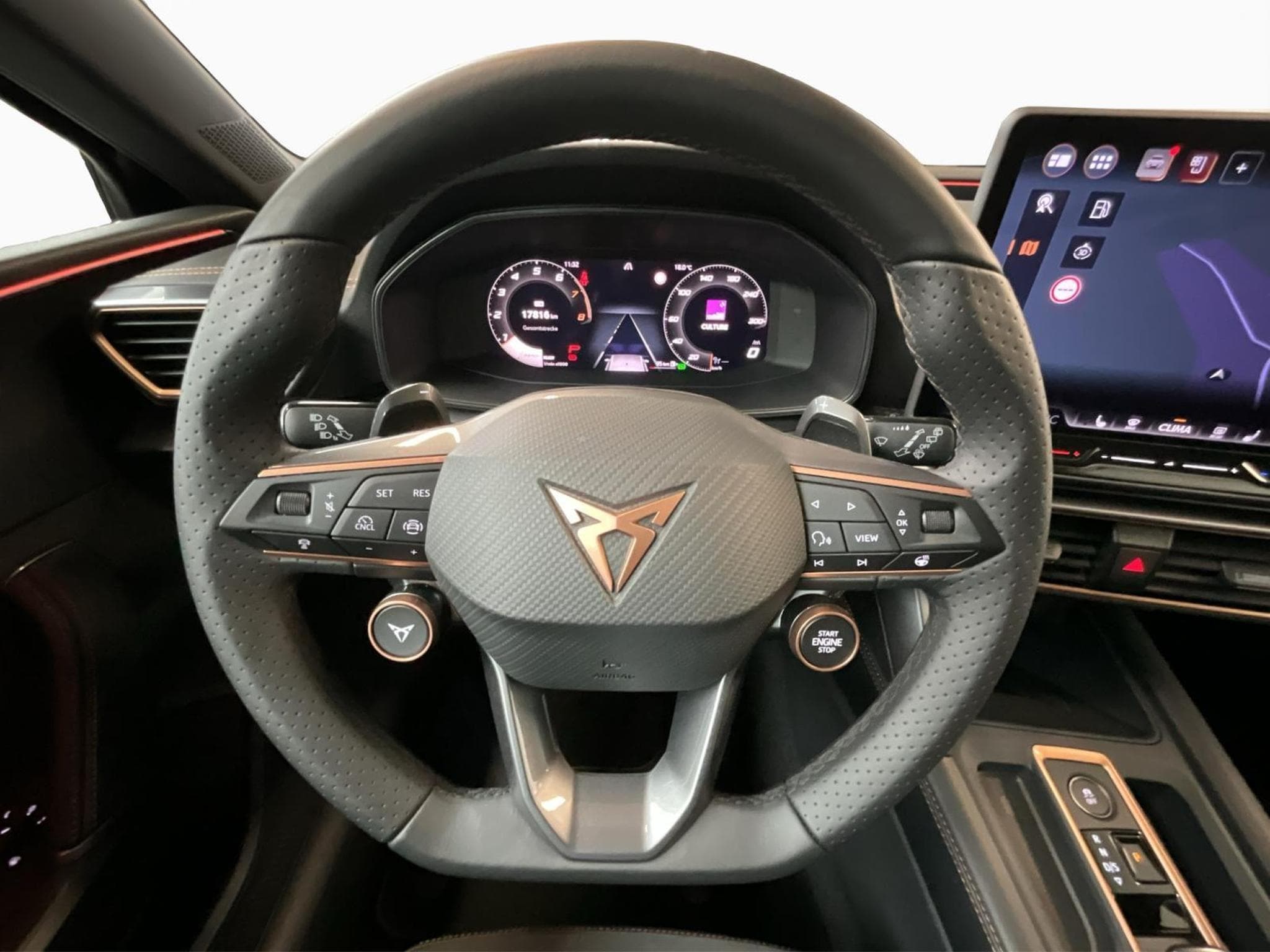 Cupra Leon DSG+Dinamica+Pure-Perf.+Int.Drive (2025) - Photo 12
