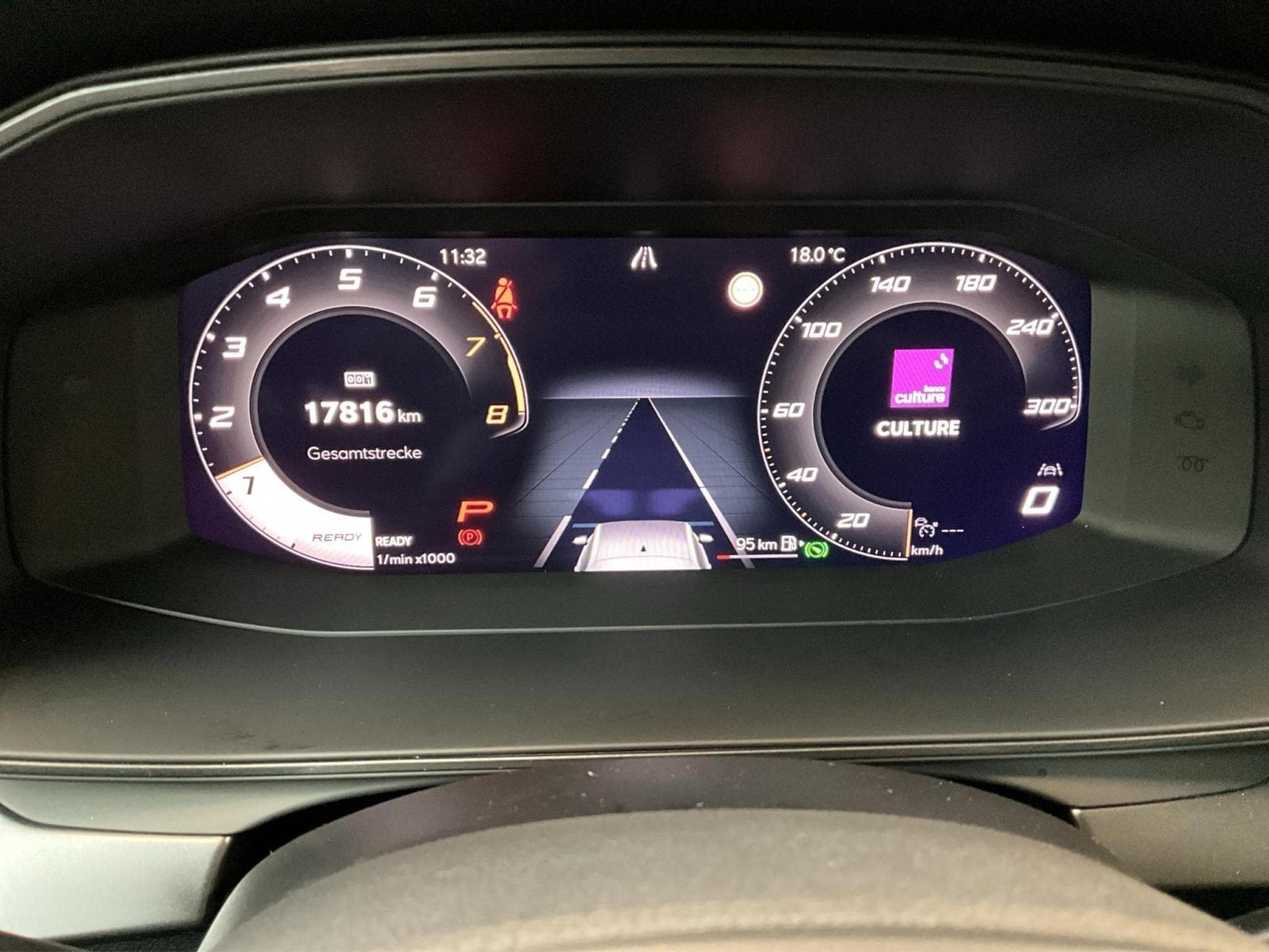 Cupra Leon DSG+Dinamica+Pure-Perf.+Int.Drive (2025) - Photo 13