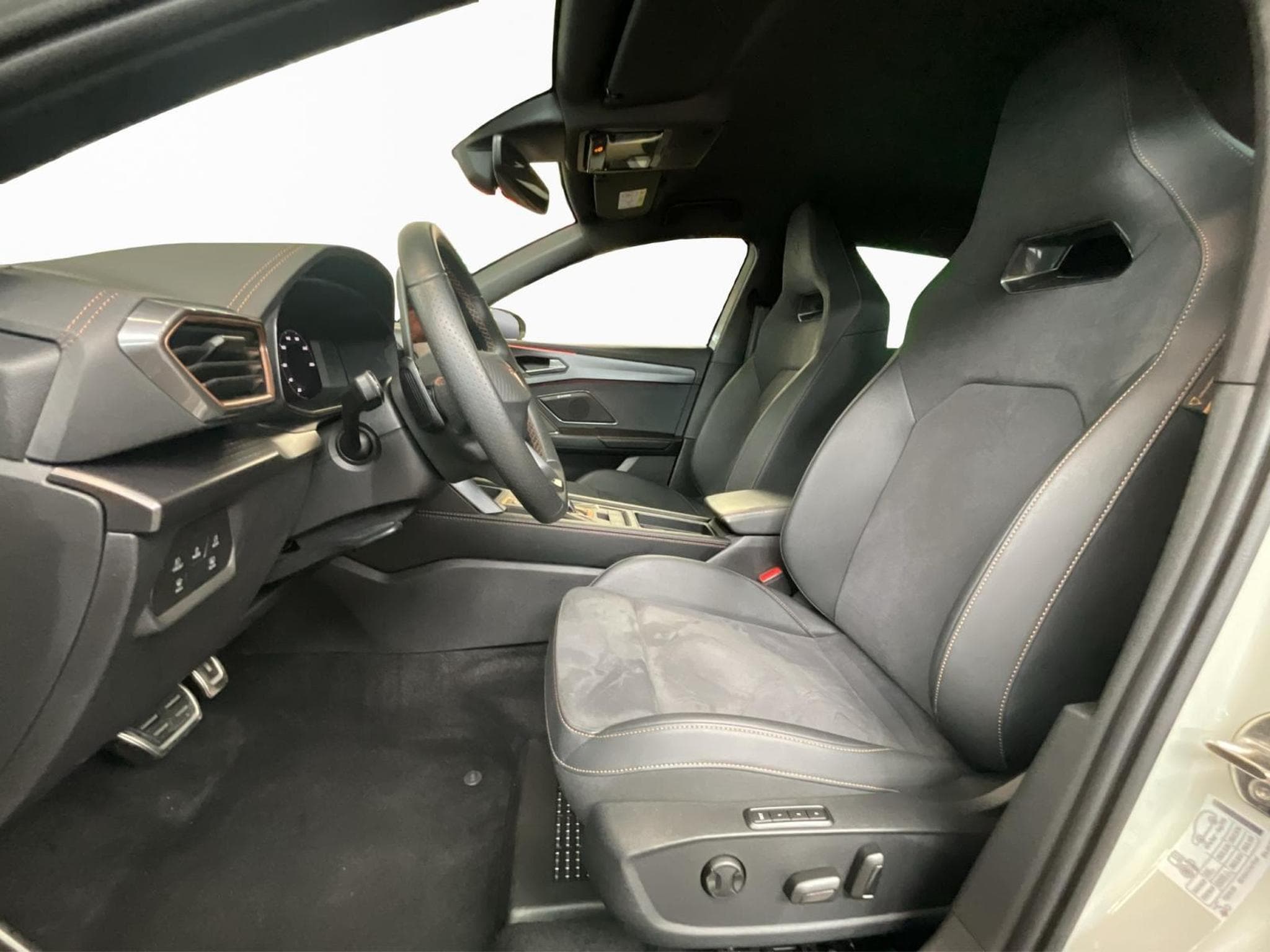 Cupra Leon DSG+Dinamica+Pure-Perf.+Int.-Drive (2025) - Photo 11