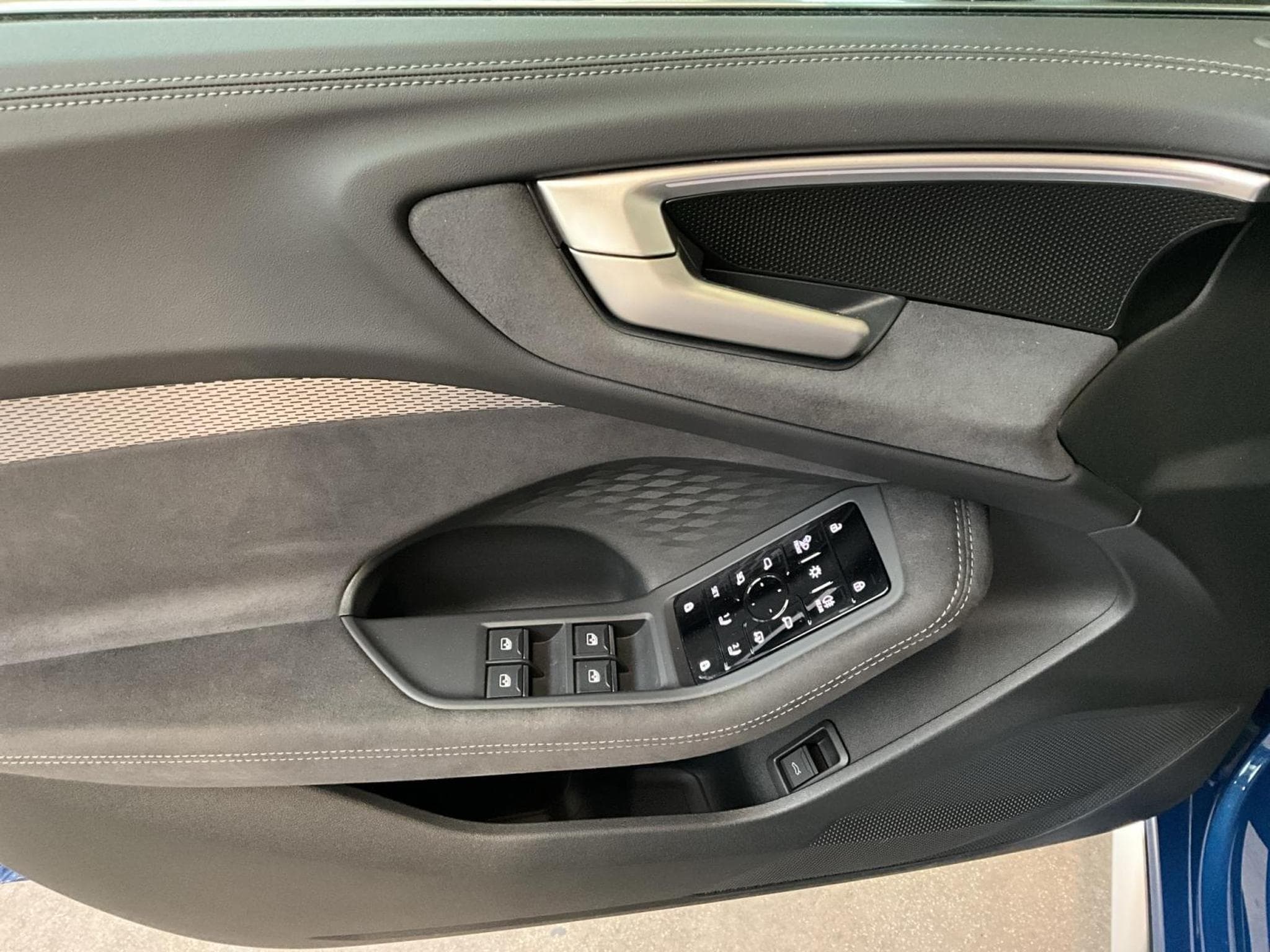 Audi S5 AVANT+Quattro+TechPlus+AHK+Pano (2025) - Foto 10