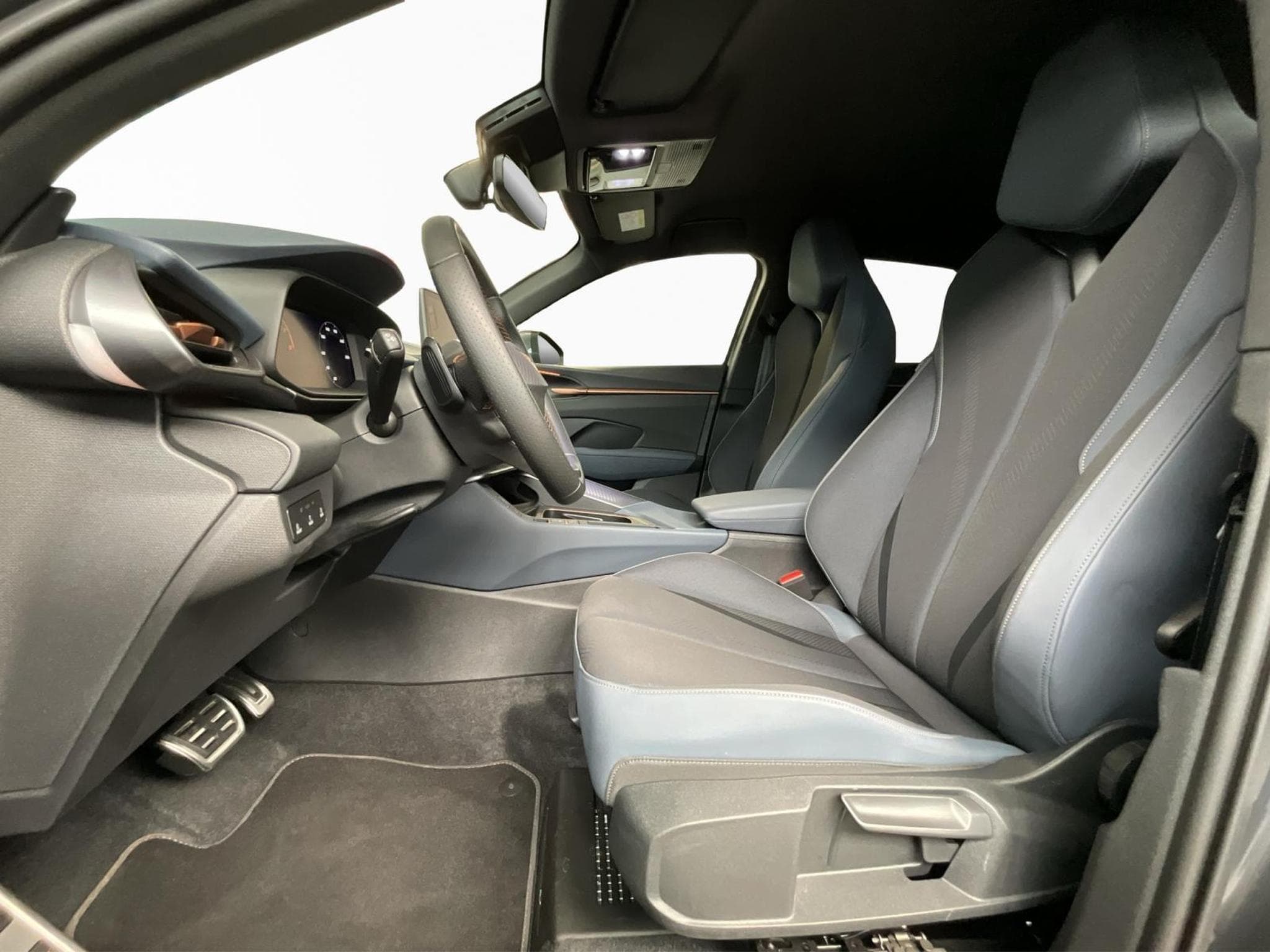 Cupra Terramar DSG+Digi.-Drive+RearView+LED (2025) - Photo 11