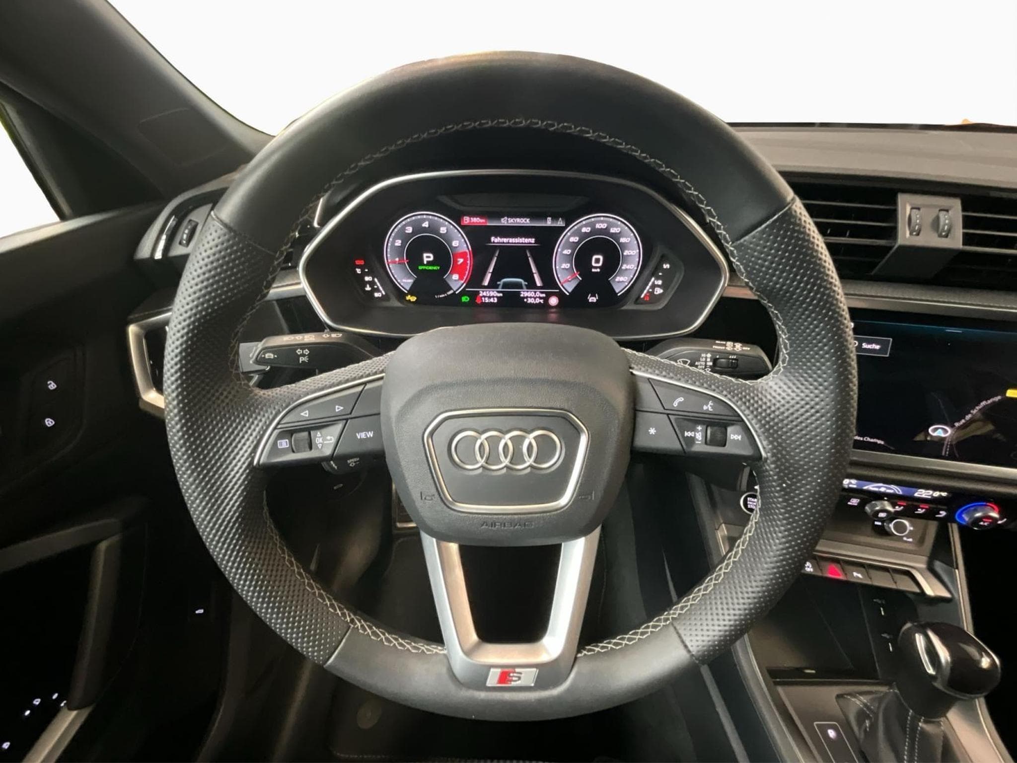 Audi Q3 SB+S-Line+35TFSI+S-Tronic+P.Premium (2025) - Foto 10