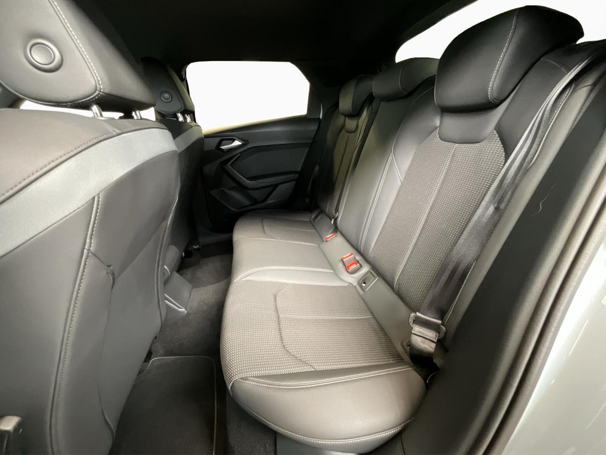 Audi A1 Allstreet+S-Line+30TFSI+S-Tronic+RearView+P.Business+ (2025) - Foto 17