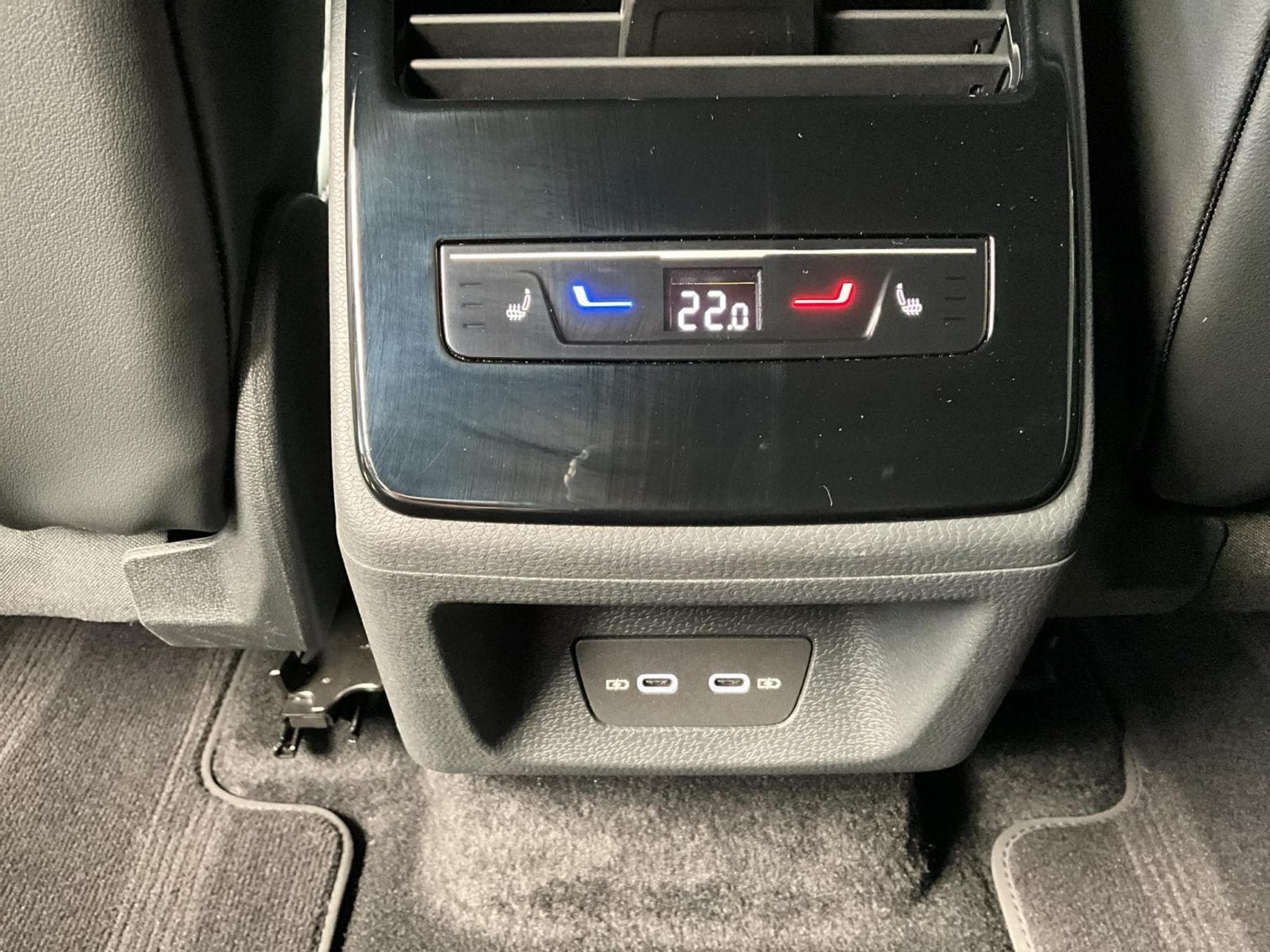 VW ID.7 77kWh+Tourer-Pro+Black-Style+IQ-Drive+P.Confort+AHK (2025) - Photo 20