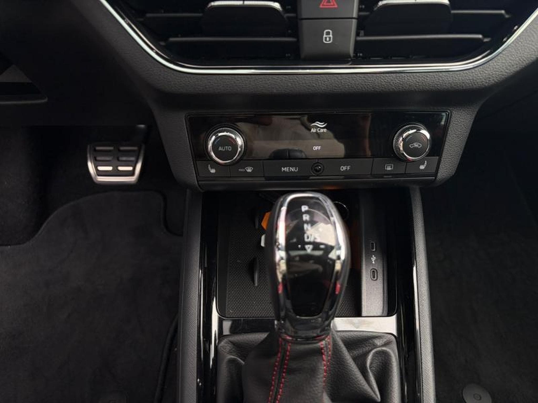 Skoda Kamiq Monte Carlo/Camera/Toit Panoramique/Sièges chauffants (2022) - Foto 14