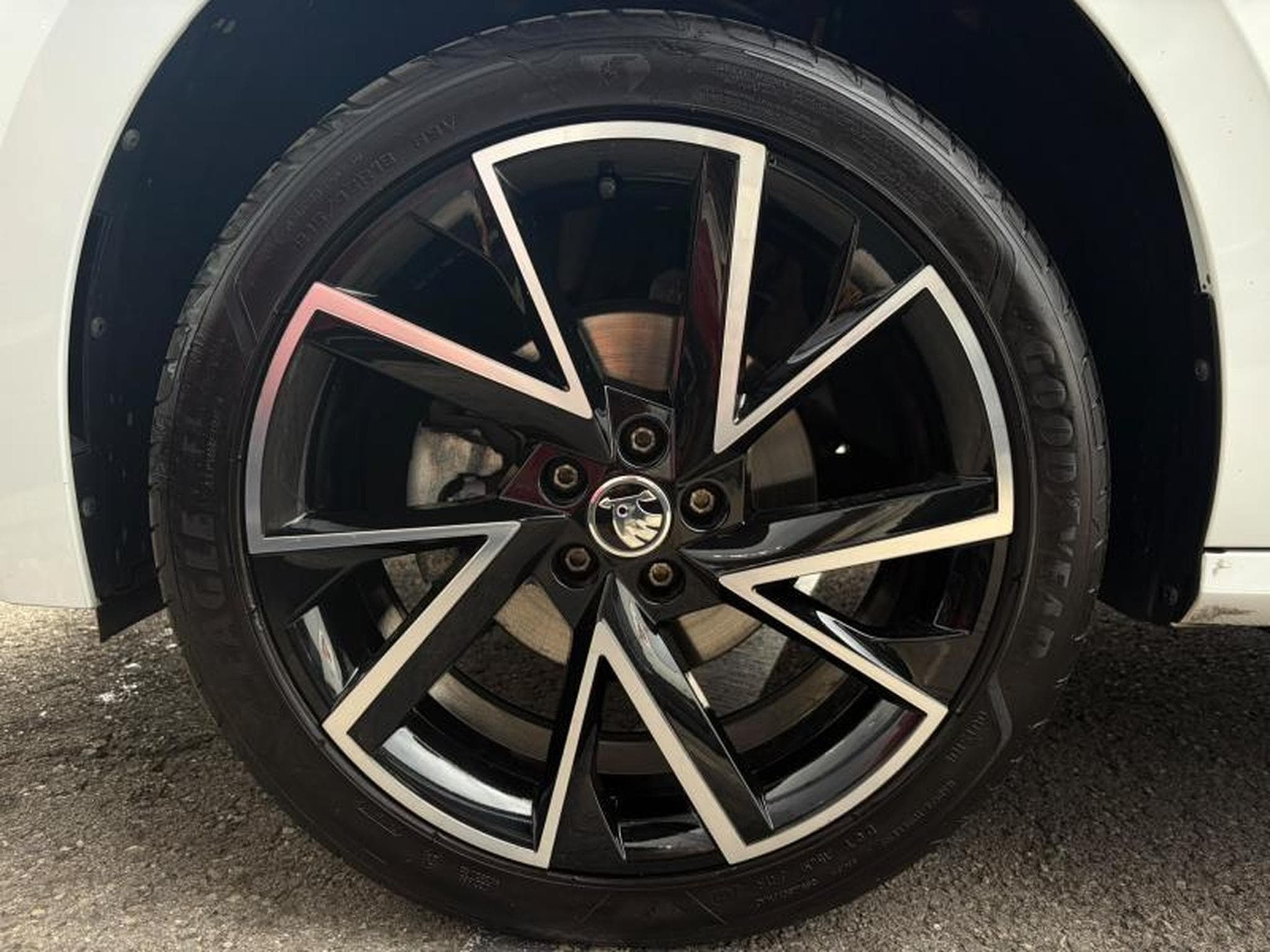 Skoda Kamiq Monte Carlo/Camera/Toit Panoramique/Sièges chauffants (2022) - Foto 5