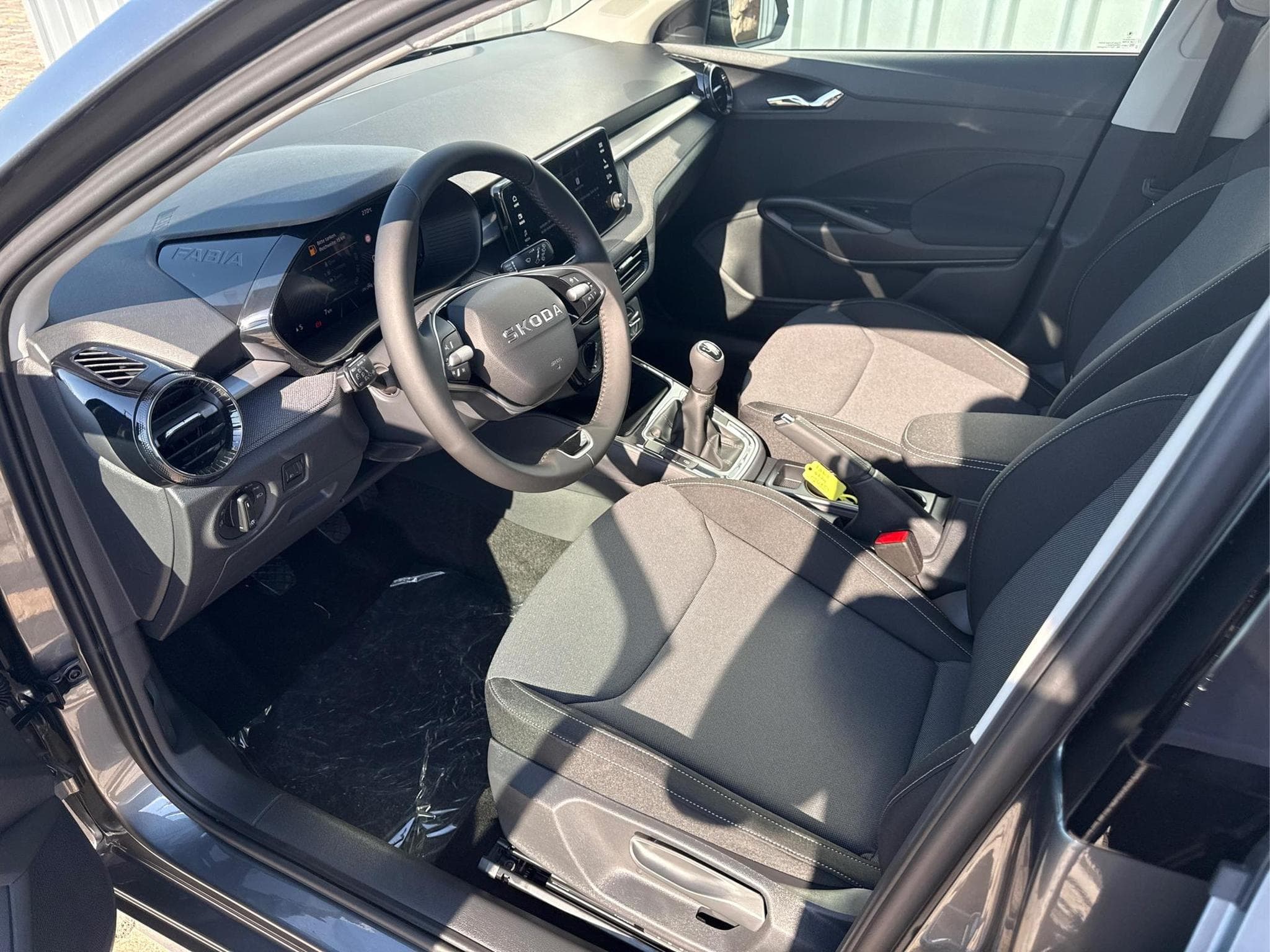 Skoda Fabia EXTRA PLUS 1.0 (2026) - Foto 5
