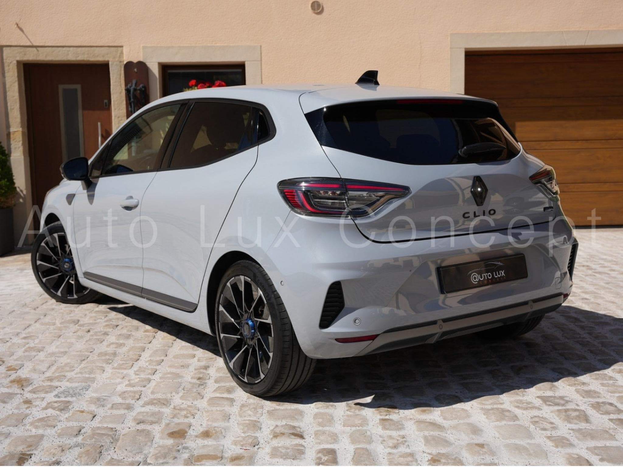 Renault Clio E-Tech Full Hybrid 145 Esprit Alpine (2024) - Foto 4
