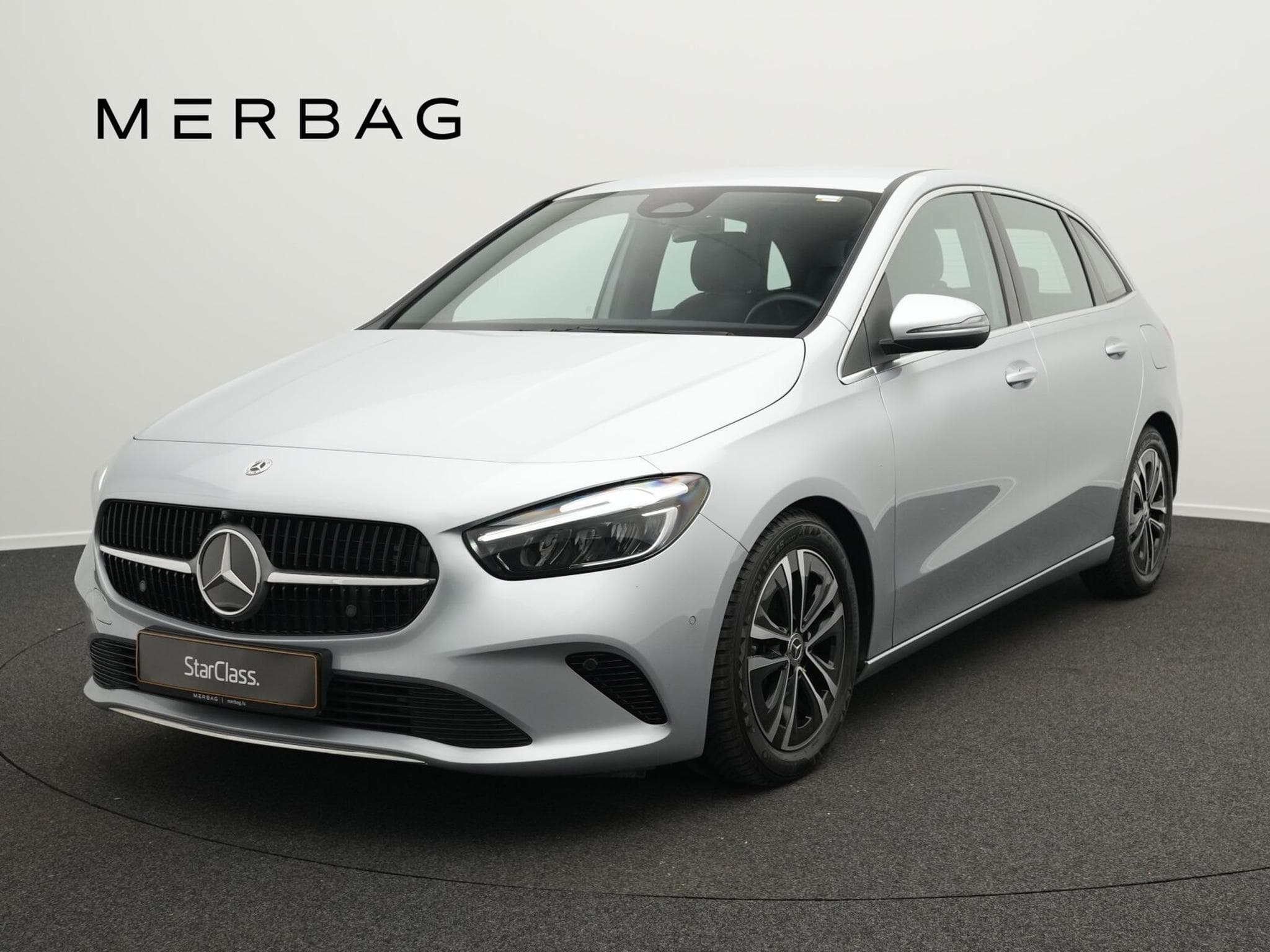 Mercedes B 180 d LED+Kamera+Apple+MBUX (2025) - Foto 1
