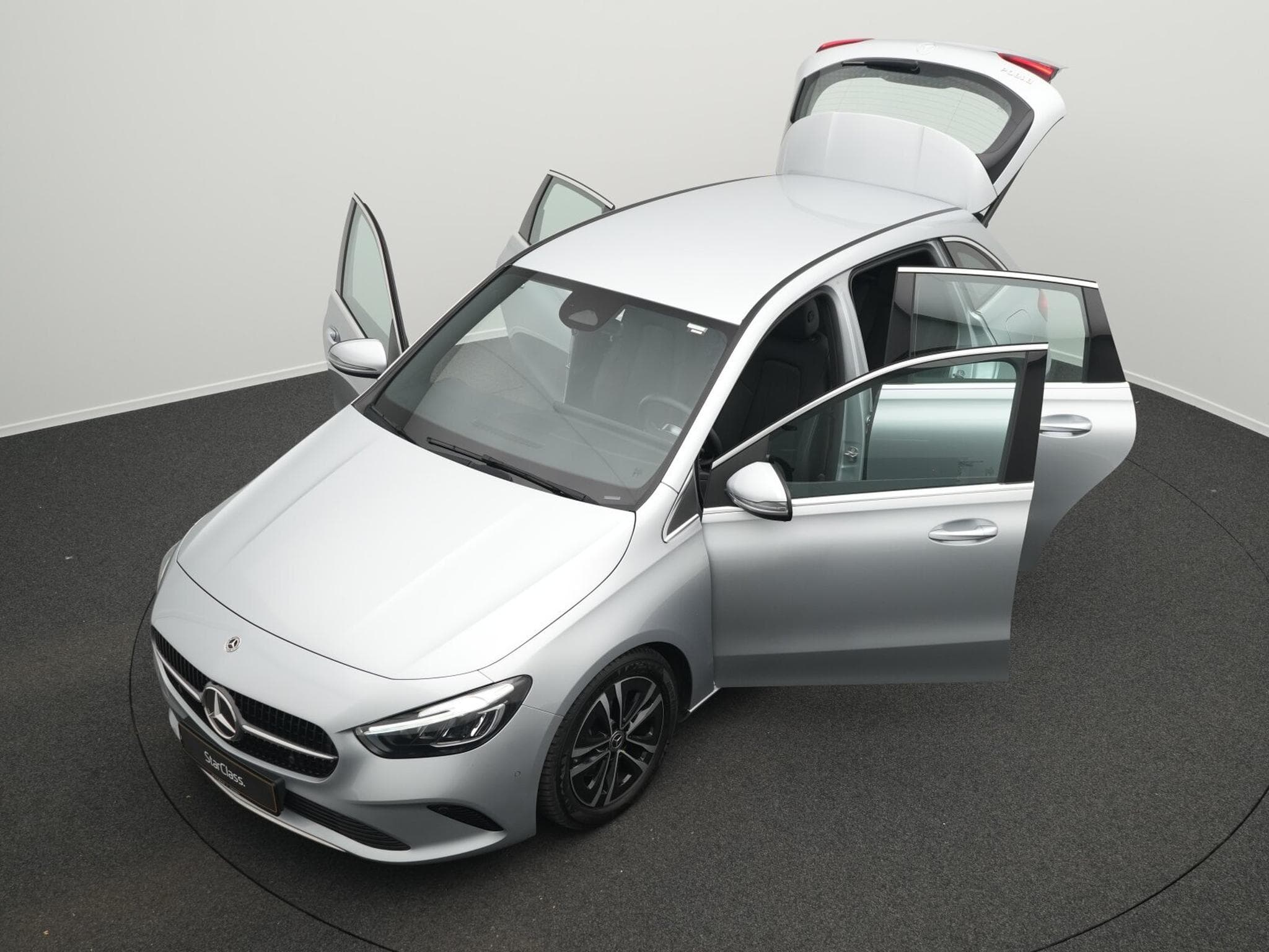 Mercedes B 180 d LED+Kamera+Apple+MBUX (2025) - Foto 12